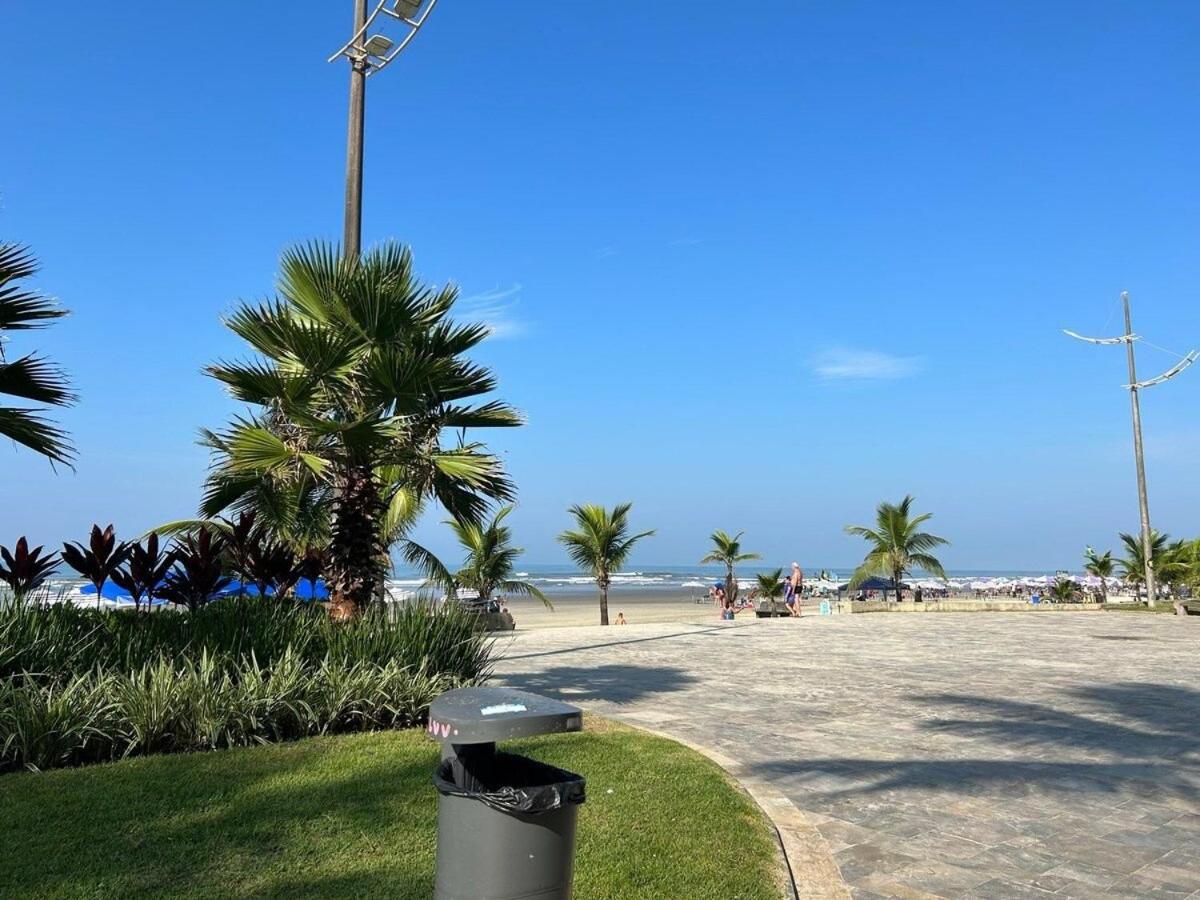 0053 - Refúgio Exclusivo na Praia Grande