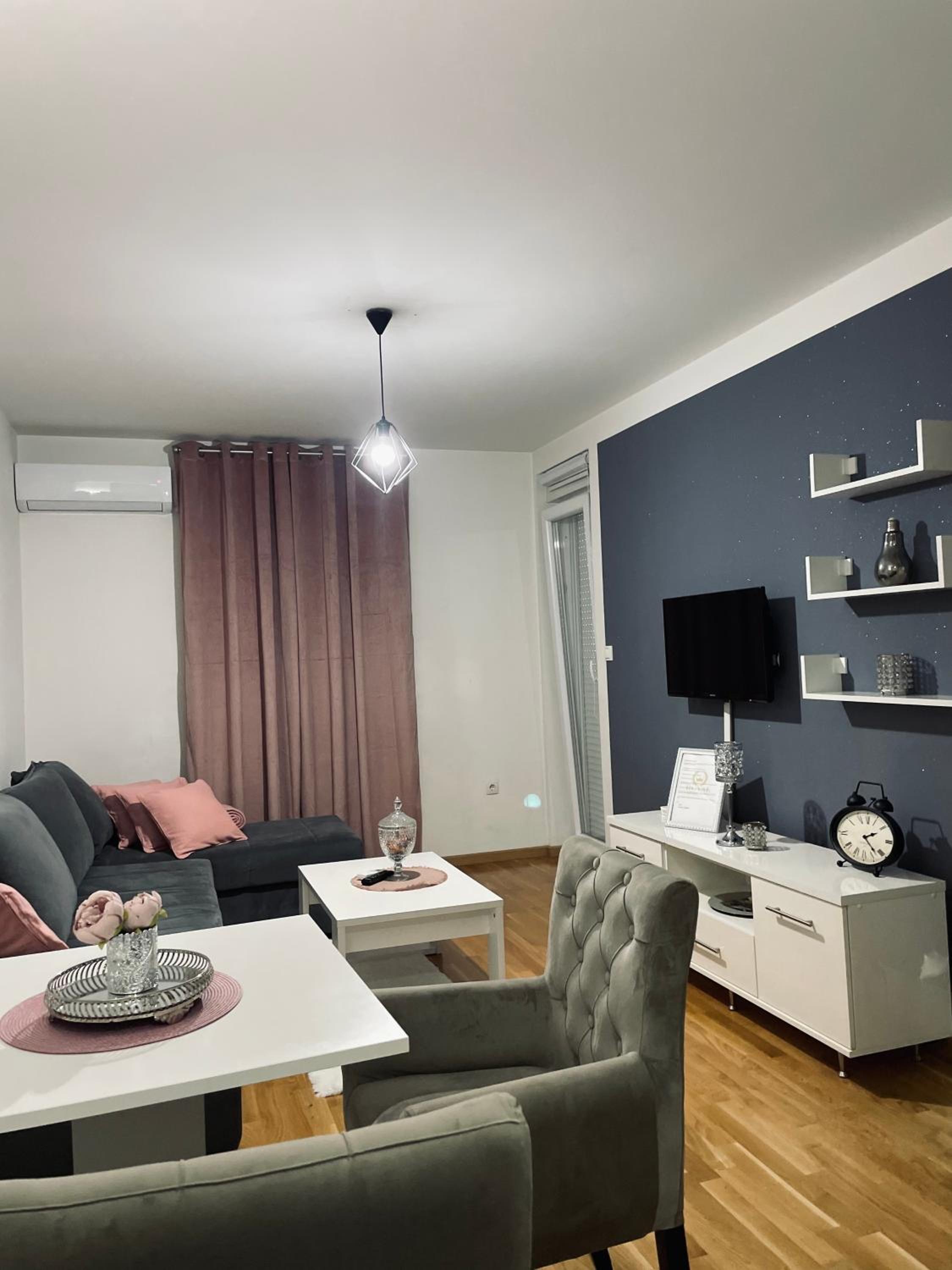 Apartman Royal 2 view 4