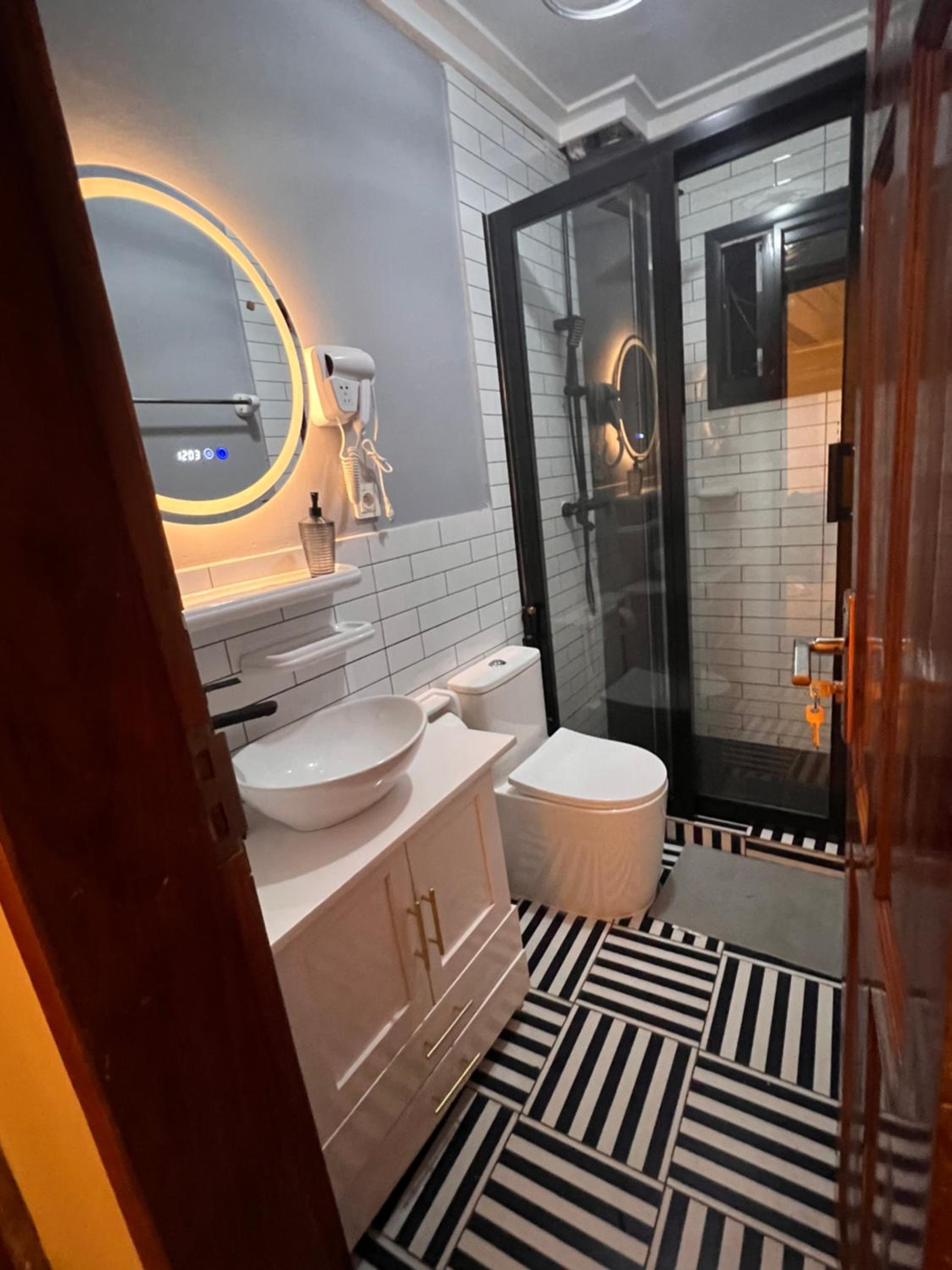 Residence Ethan Nji - Elegant Escape