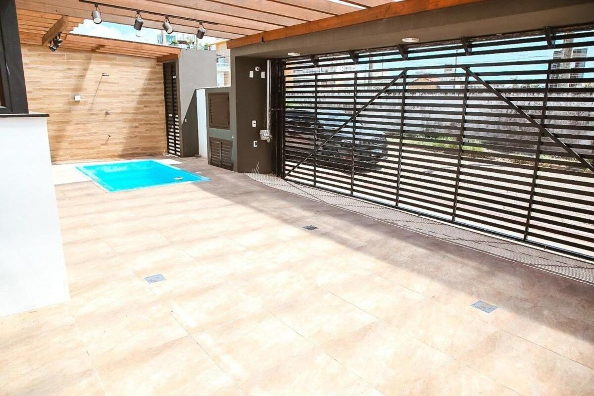 Apto Pé na Areia com Piscina Privativa