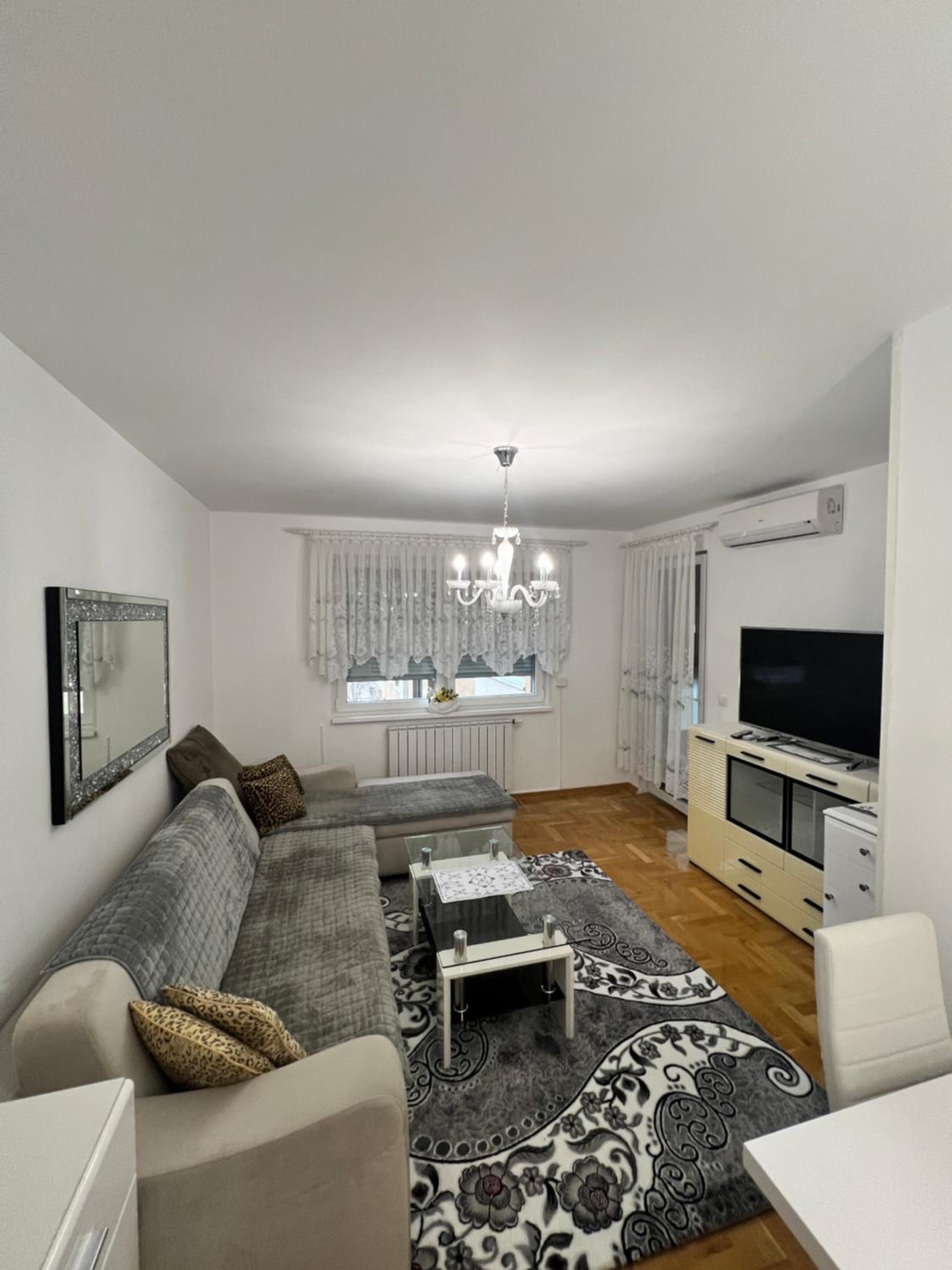 Apartment Lara