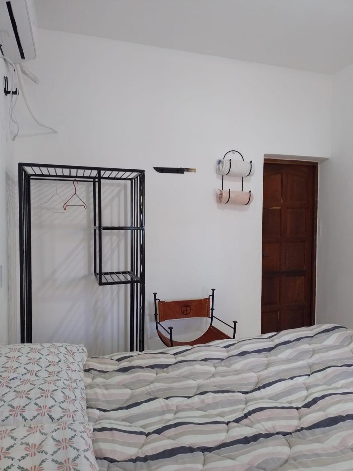 Hostal Los Faroles Chicoana