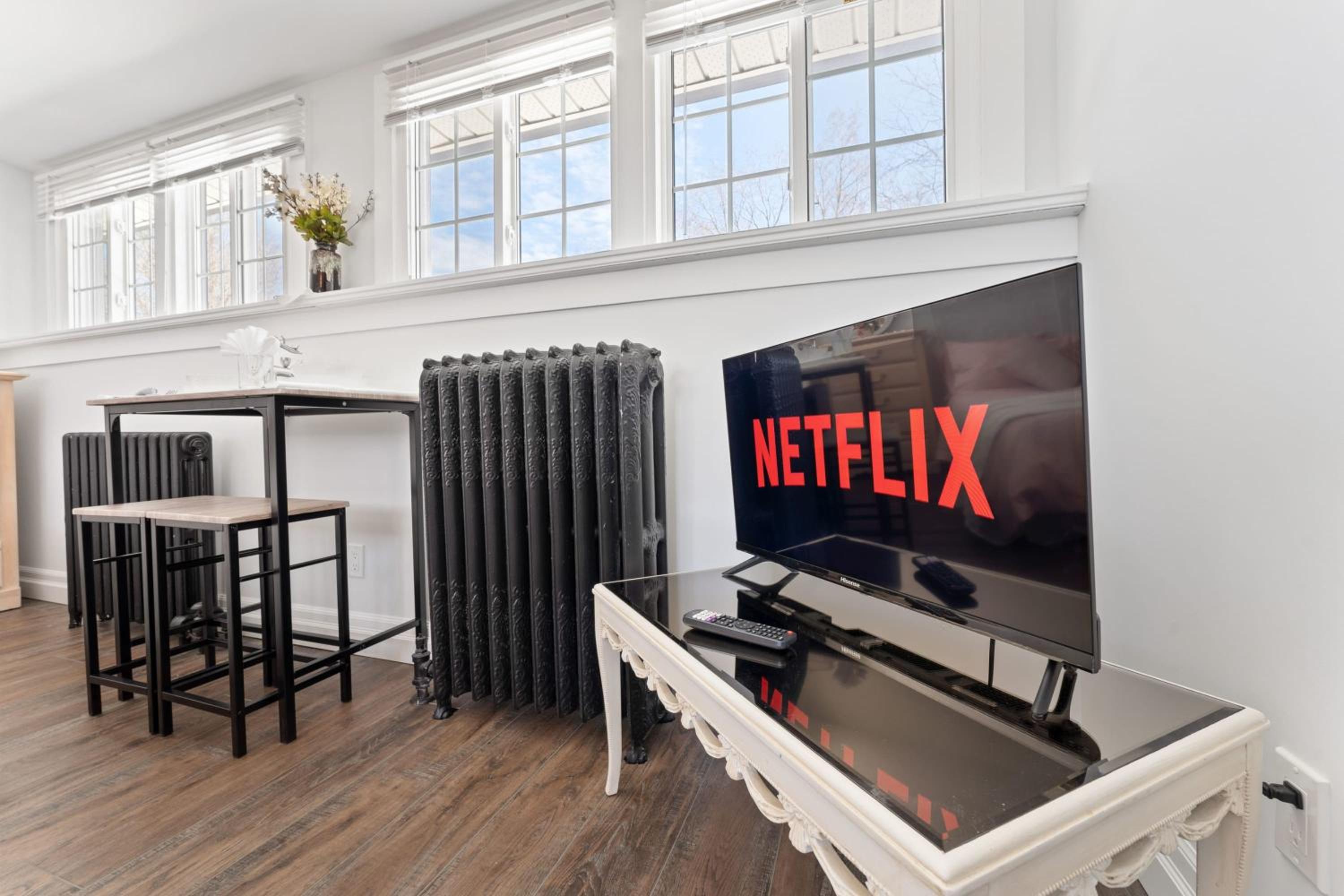 Conveniently located Studio in Burlington - U5