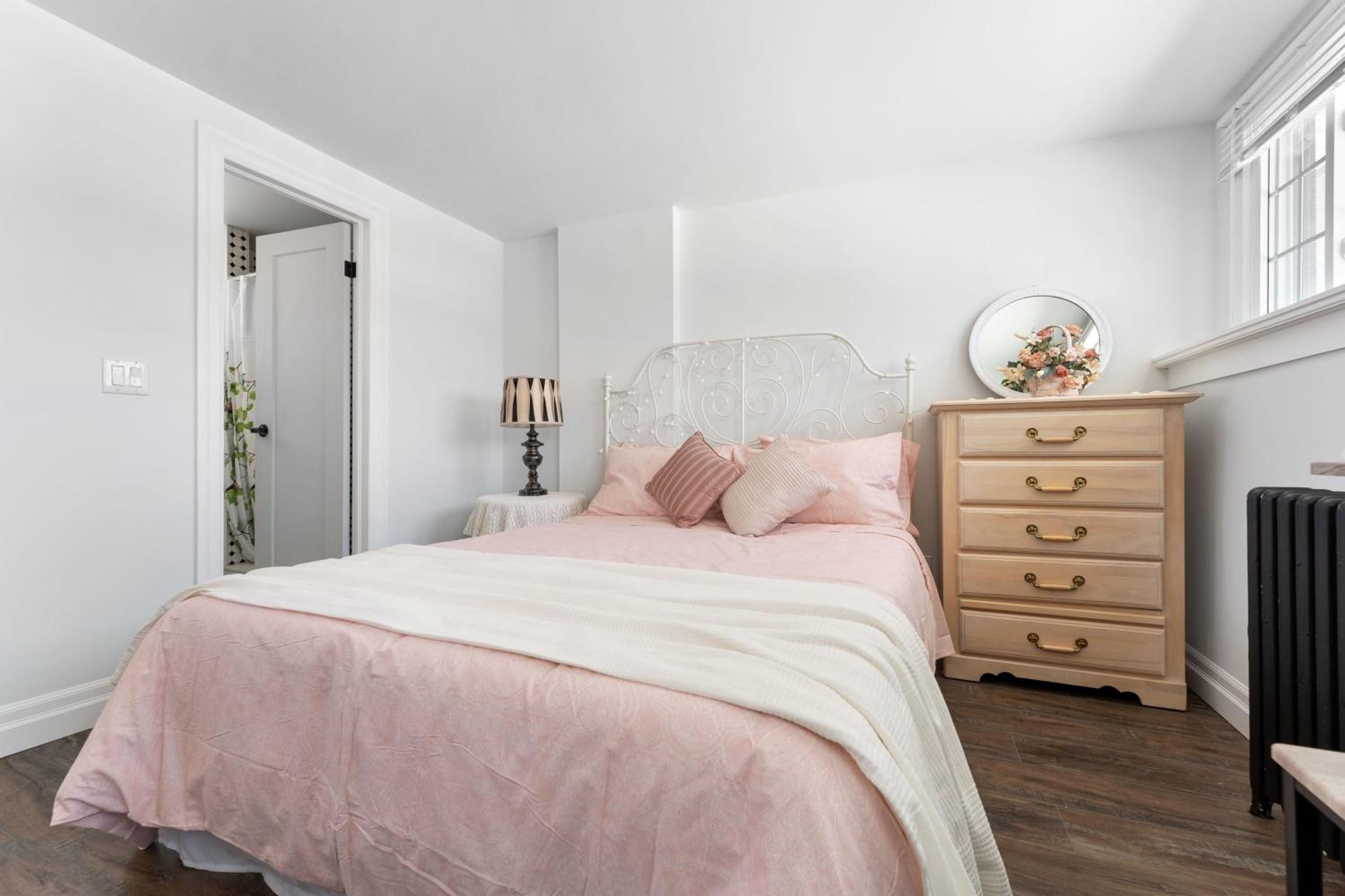 Conveniently located Studio in Burlington - U5