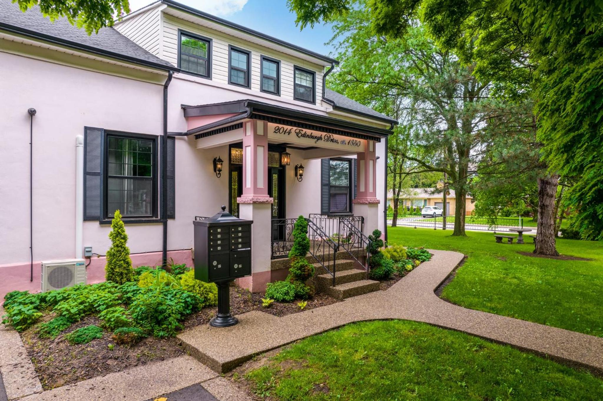 Conveniently located Studio in Burlington - U5