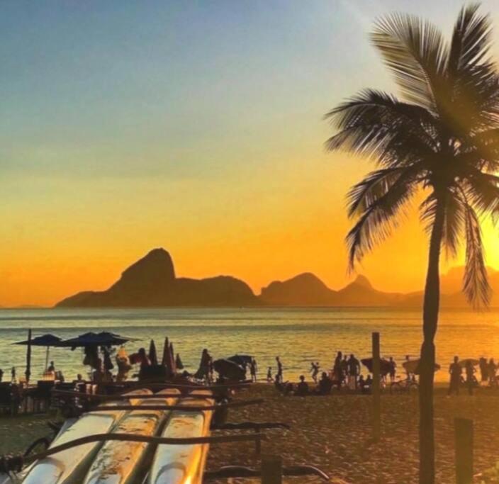 Apart. em Icaraí na quadra praia com garagem Wi-fi