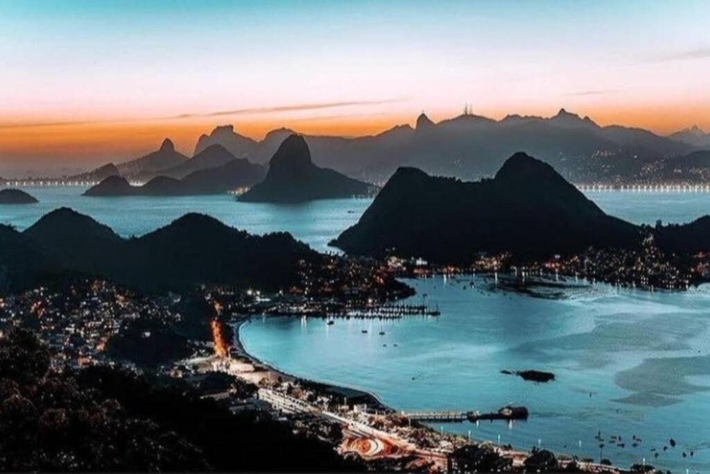 Apart. em Icaraí na quadra praia com garagem Wi-fi