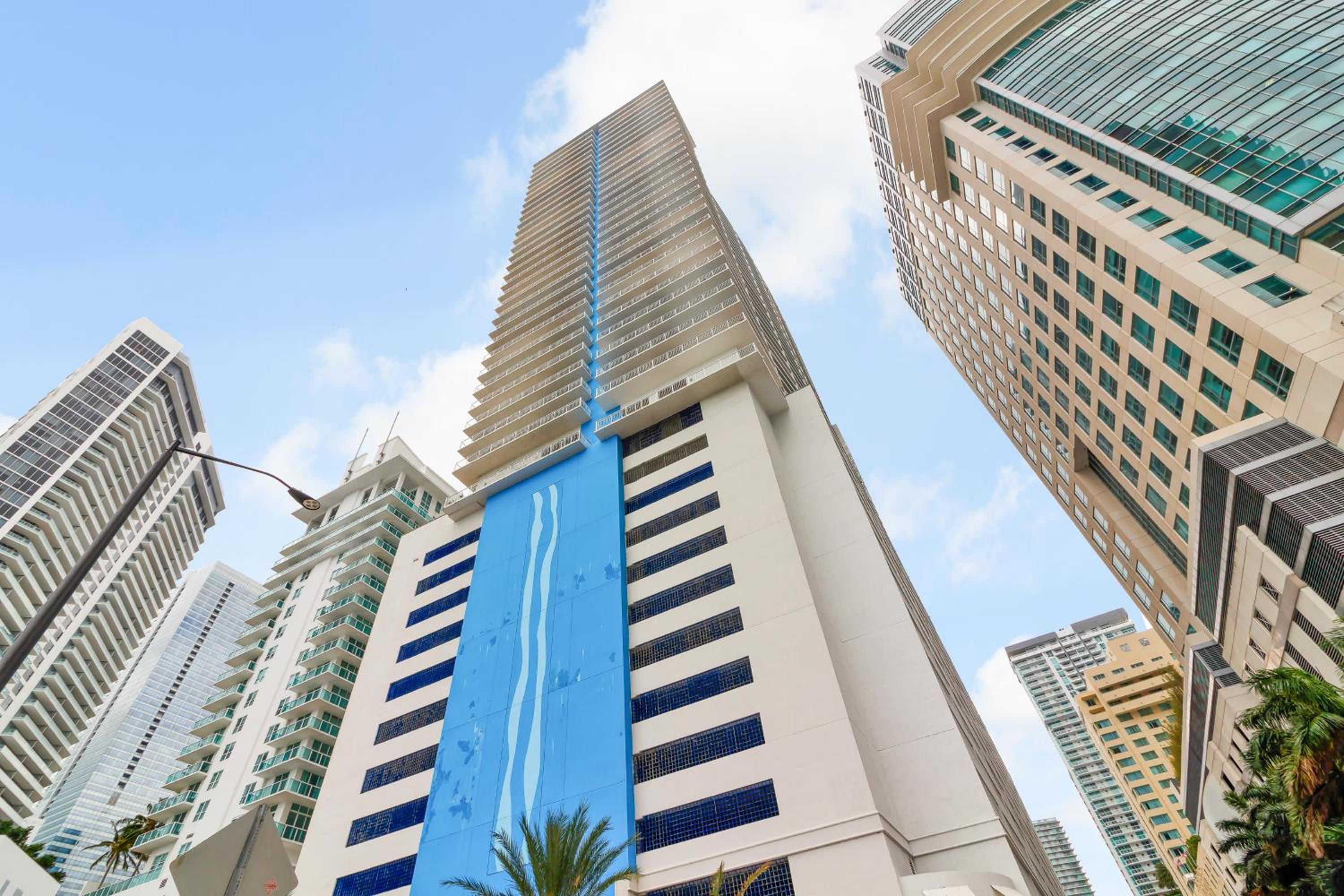 myClub at Brickell Bay