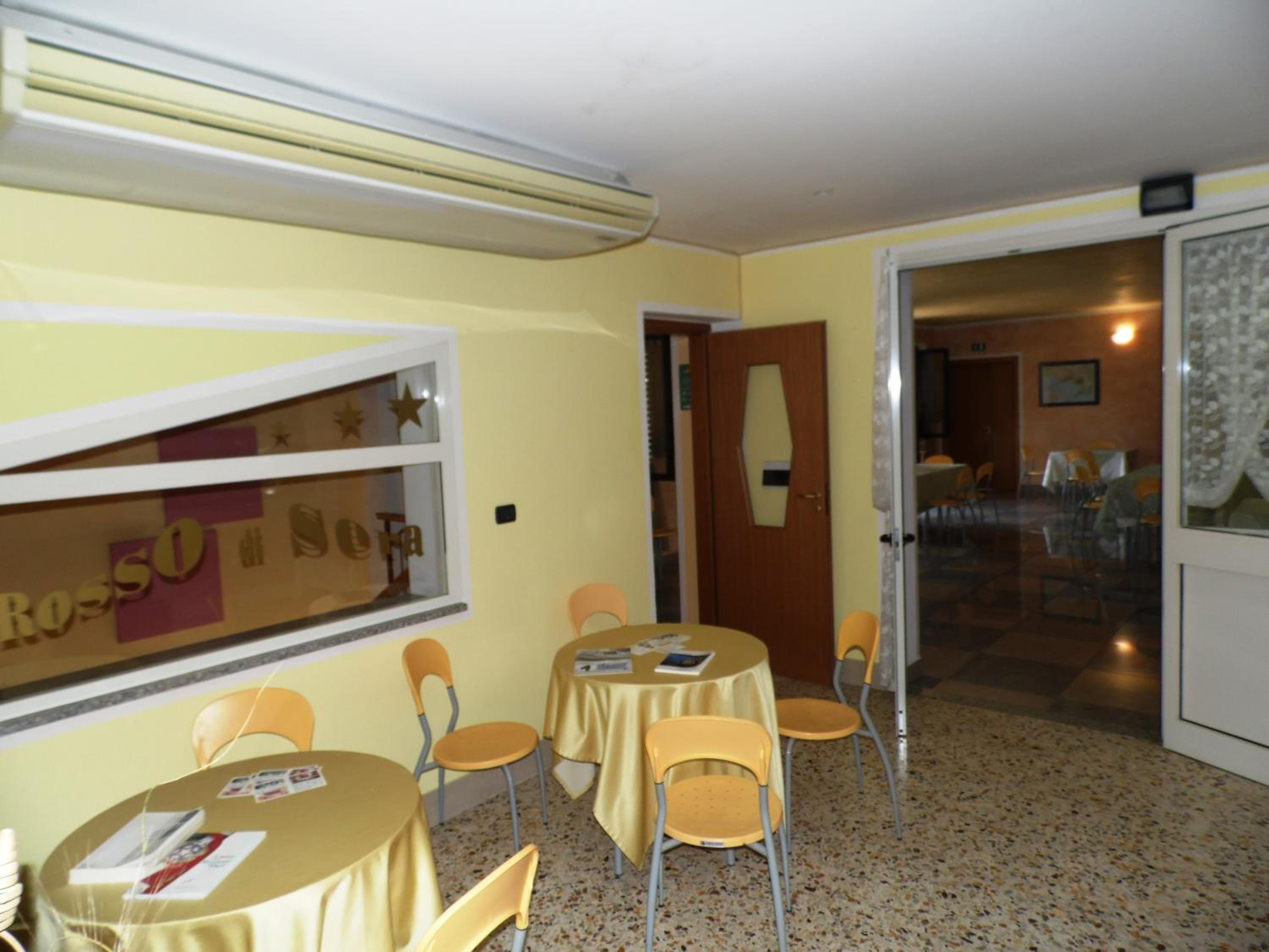 Hotel Rosso Di Sera - Property Image 11