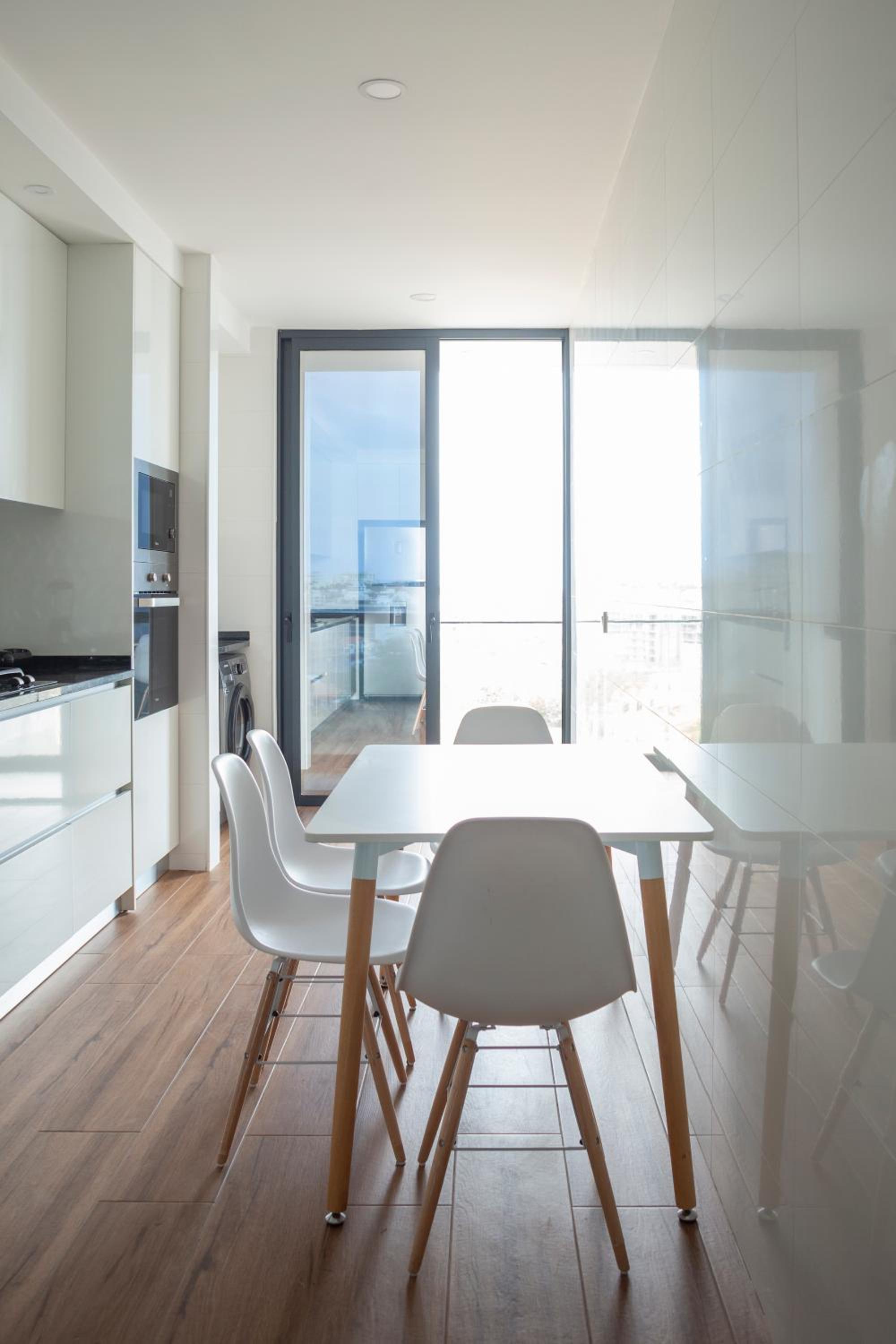 3 bdr aprt, rooftop pool & seaview - LCGR