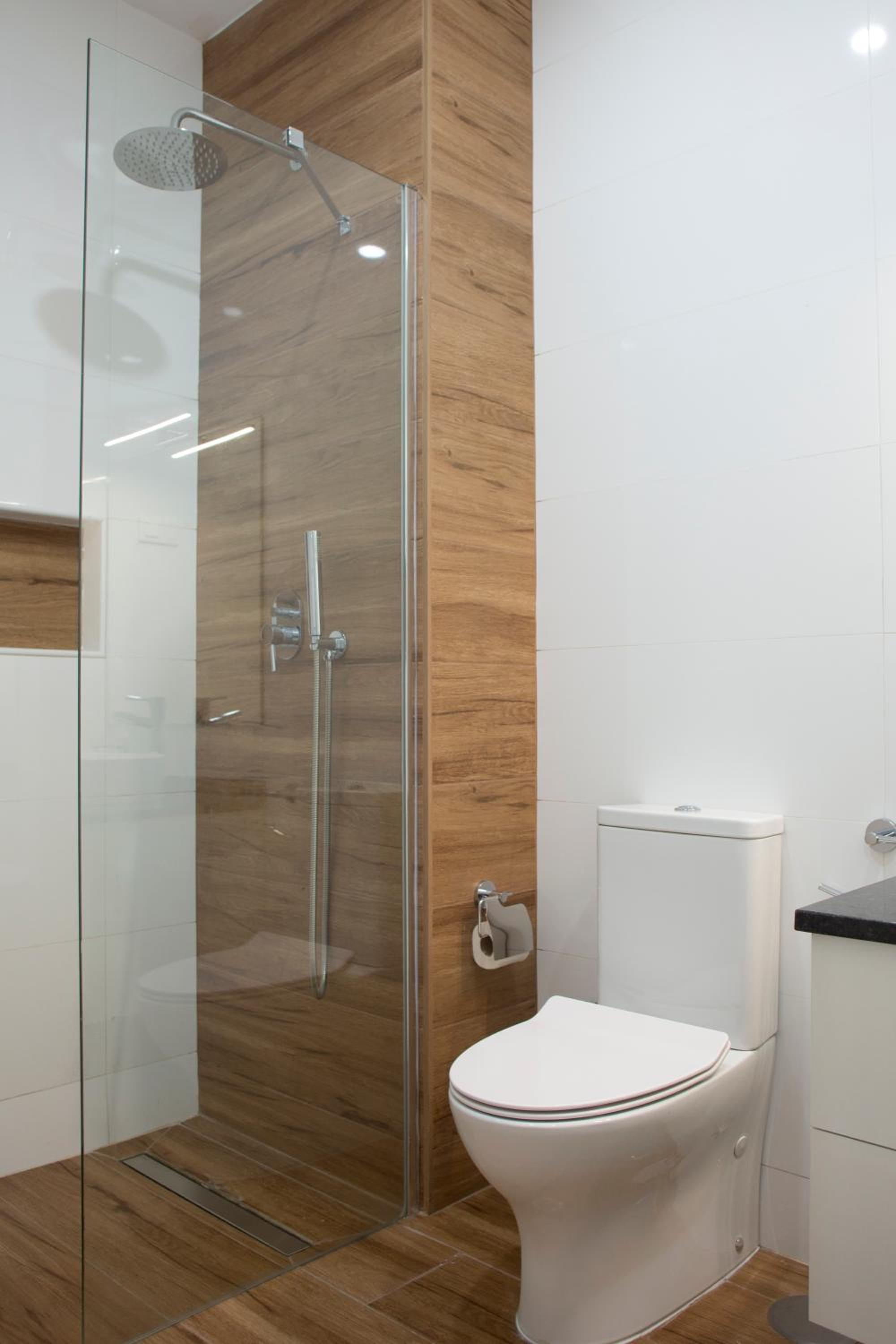 3 bdr aprt, rooftop pool & seaview - LCGR