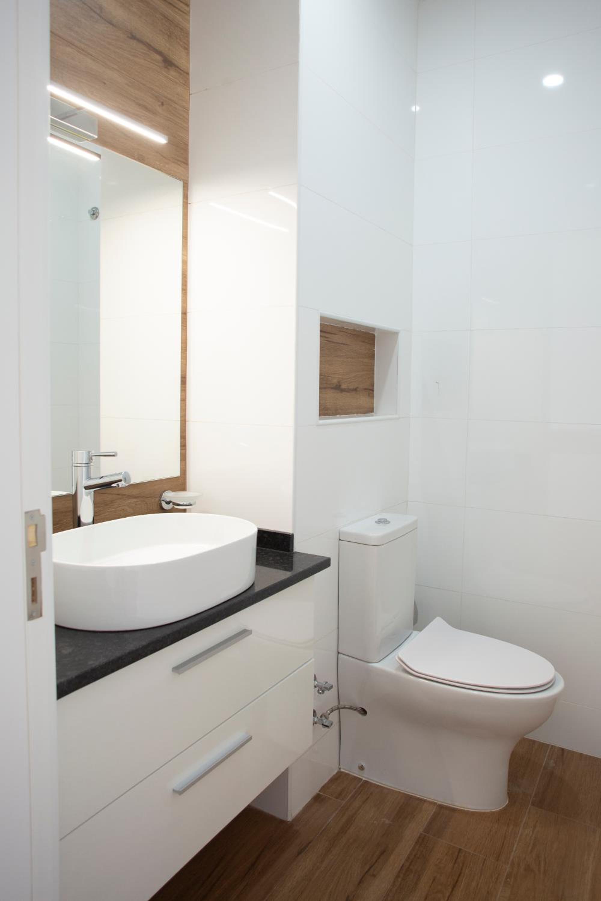 3 bdr aprt, rooftop pool & seaview - LCGR