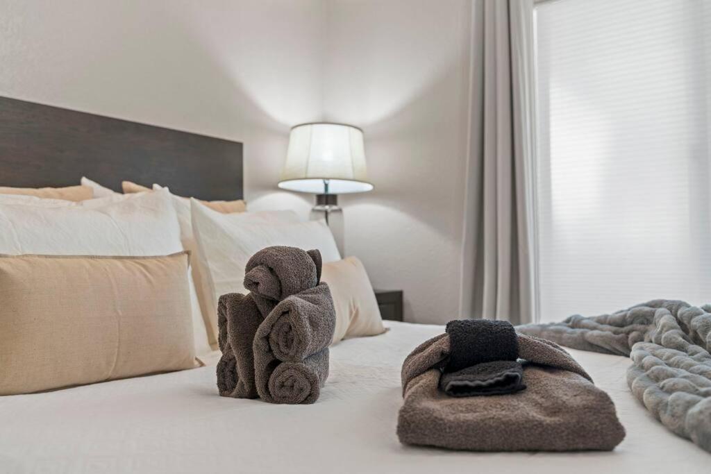 Tahoe Bliss: Ski, Hike, & Relax