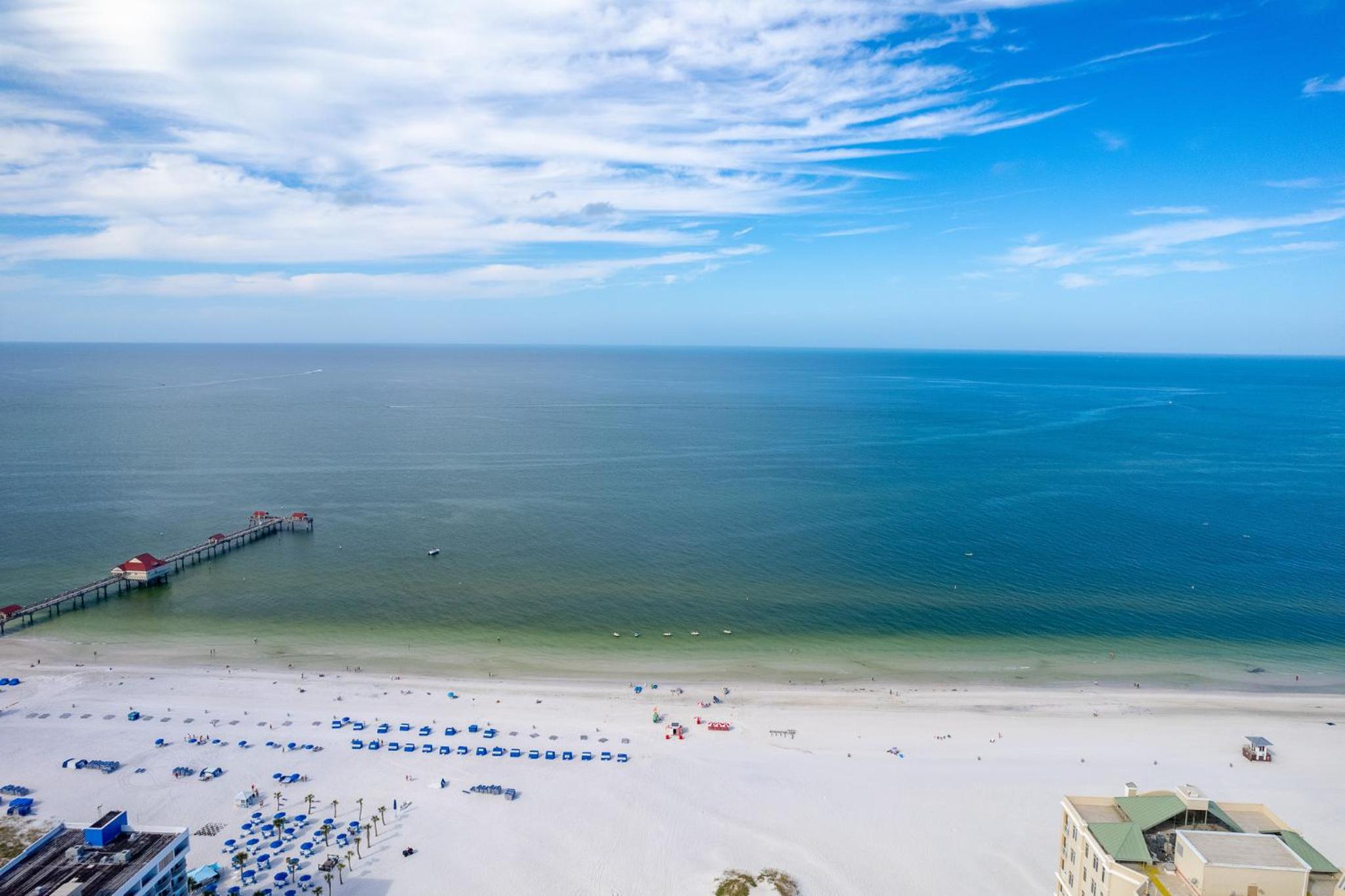 Minutes to Beach, Dining & Events