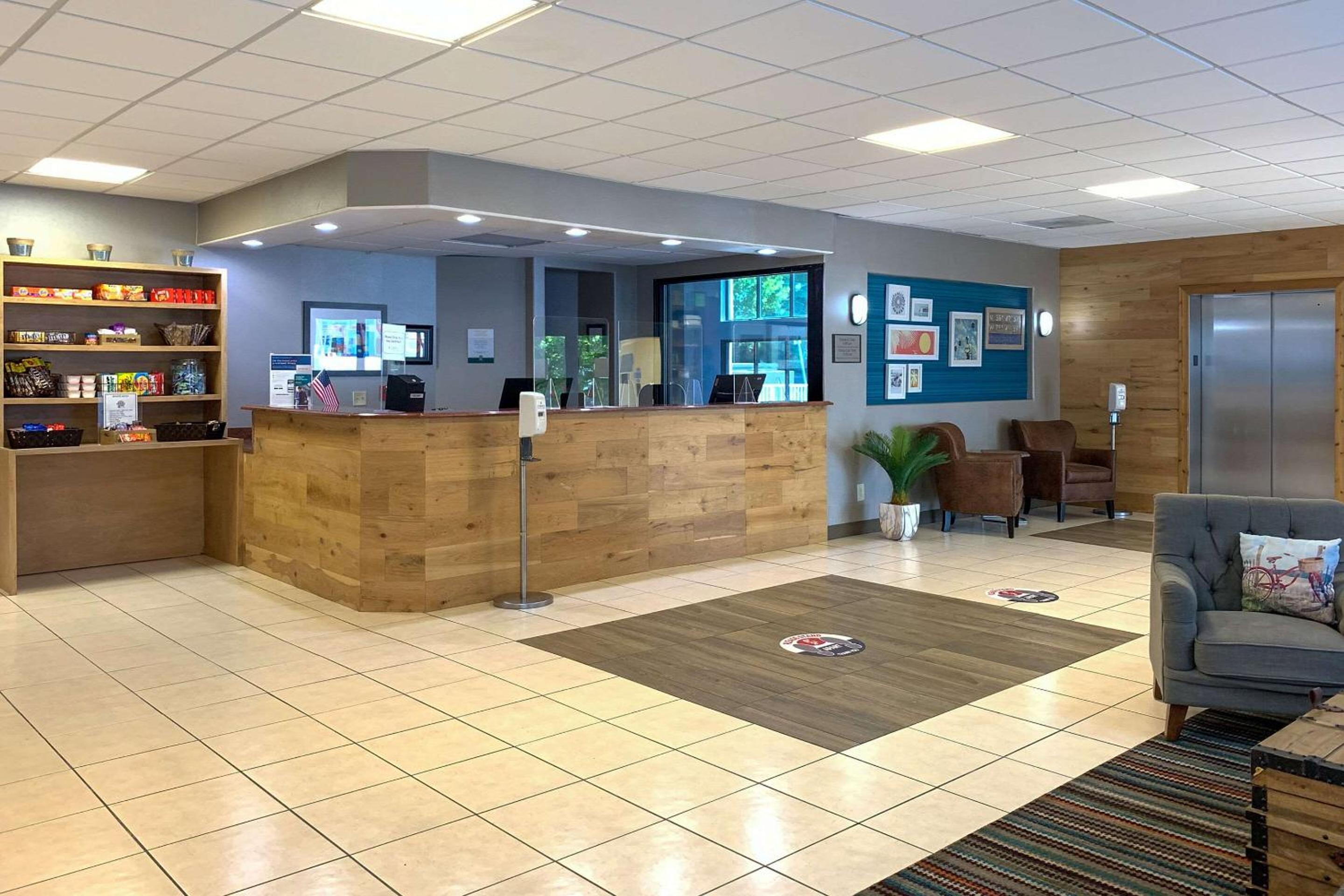 Rehoboth Beach Vacations - Country Inn  Suites by Radisson Rehoboth Beach - Dewey - Property Image 10