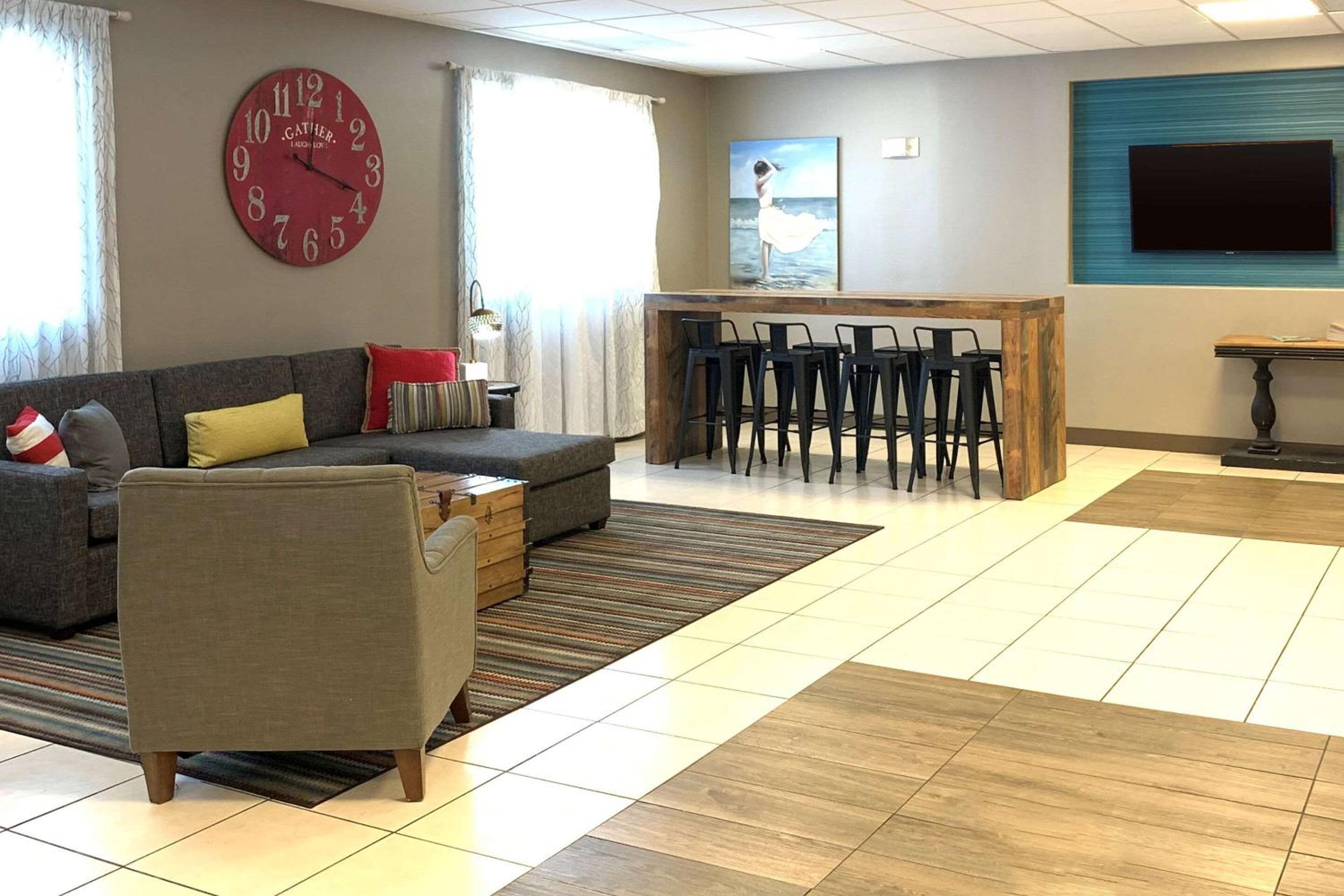 Rehoboth Beach Vacations - Country Inn  Suites by Radisson Rehoboth Beach - Dewey - Property Image 9