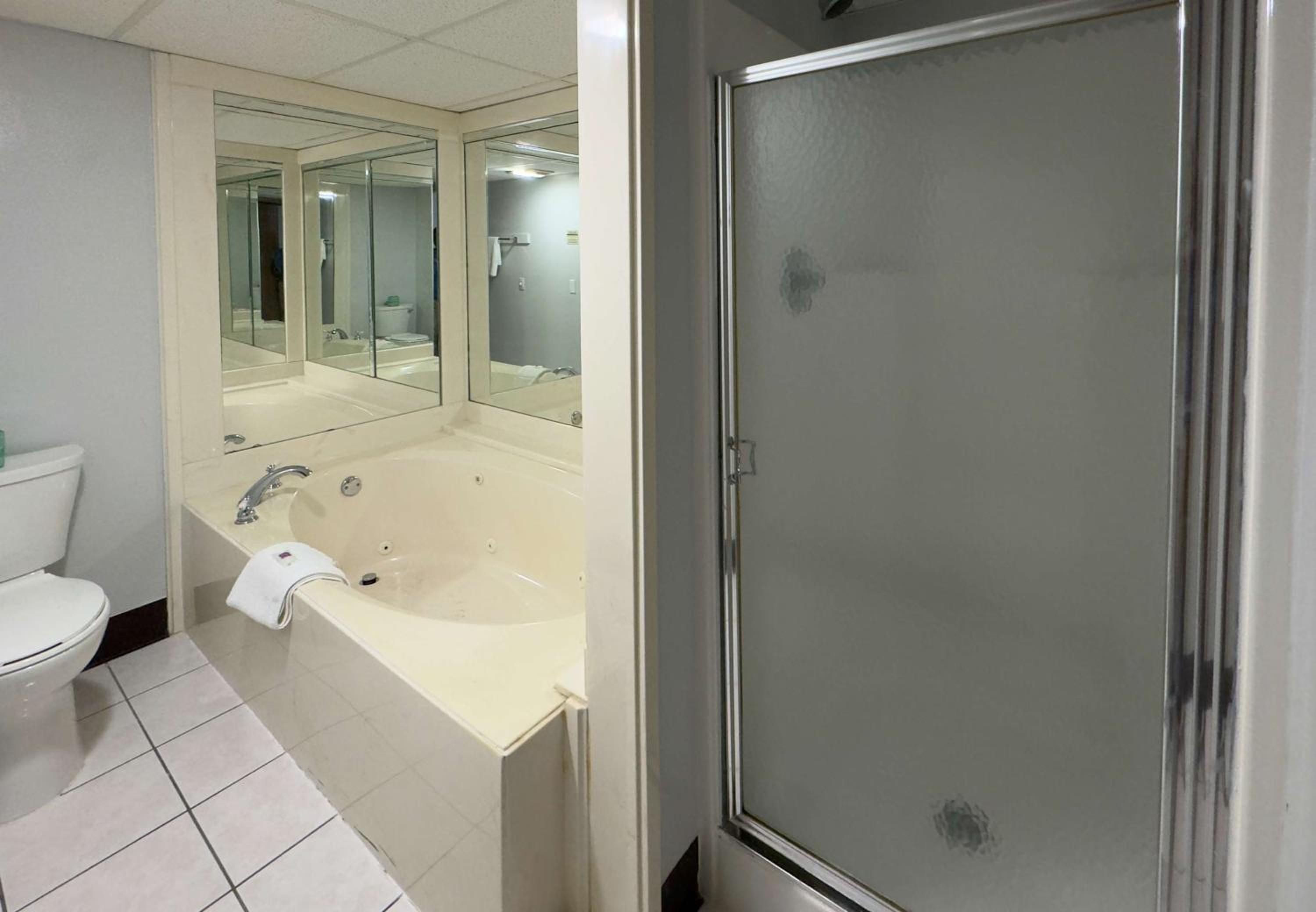 Dyersburg Vacations - Motel 6-Dyersburg, TN - Property Image 5
