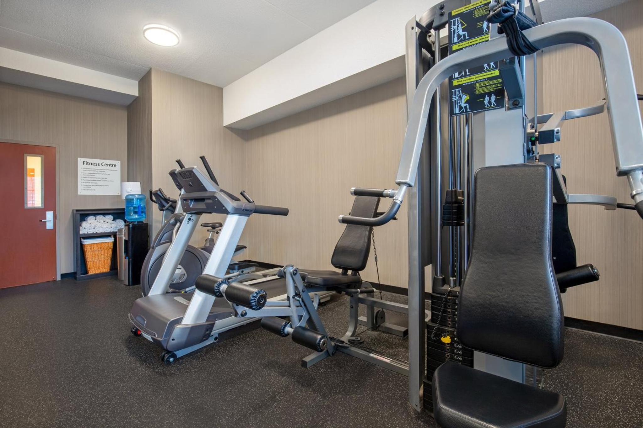 Barrie Vacations - Holiday Inn Express Hotel  Suites Barrie, an IHG Hotel - Property Image 31