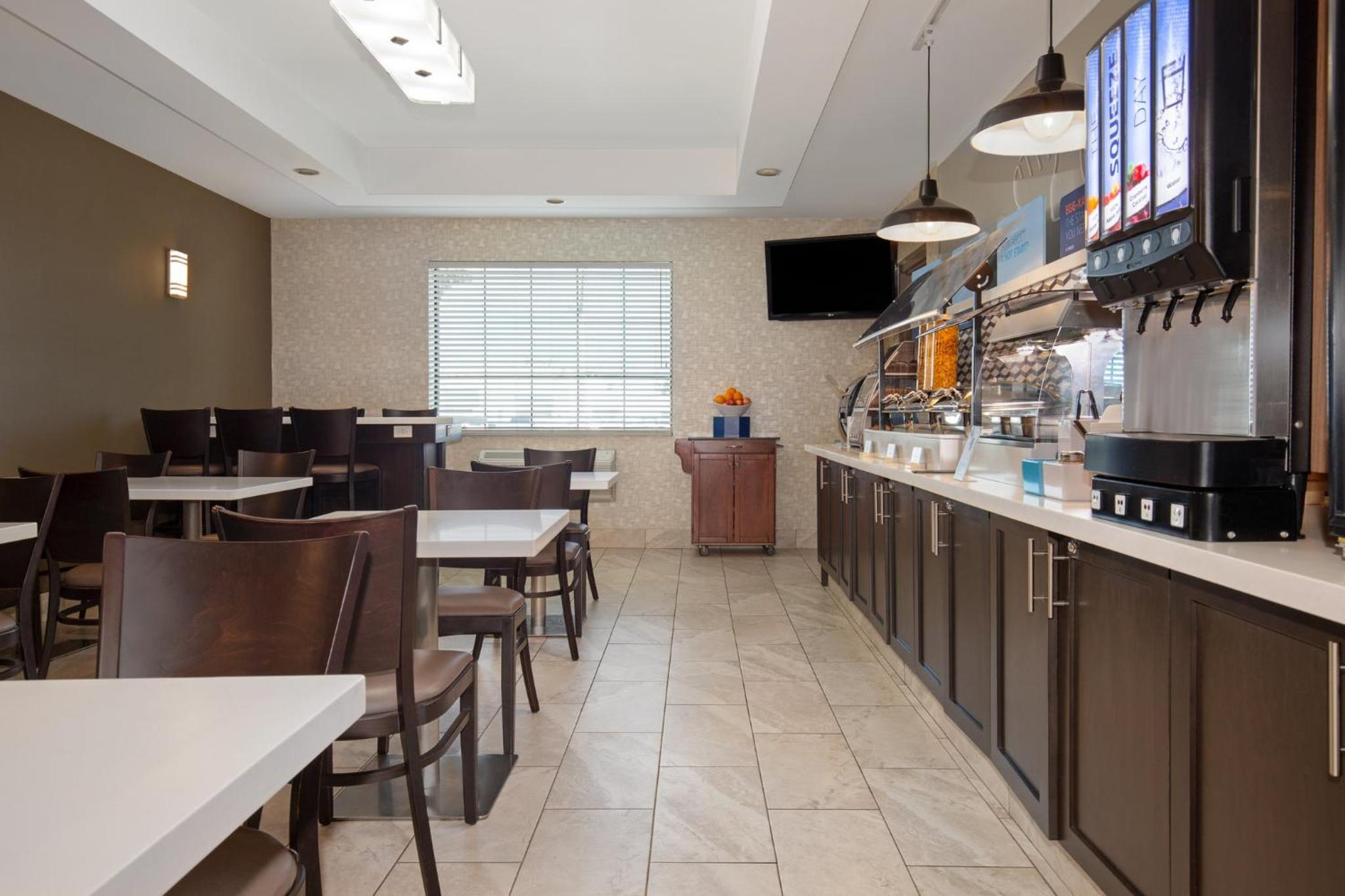 Barrie Vacations - Holiday Inn Express Hotel  Suites Barrie, an IHG Hotel - Property Image 36