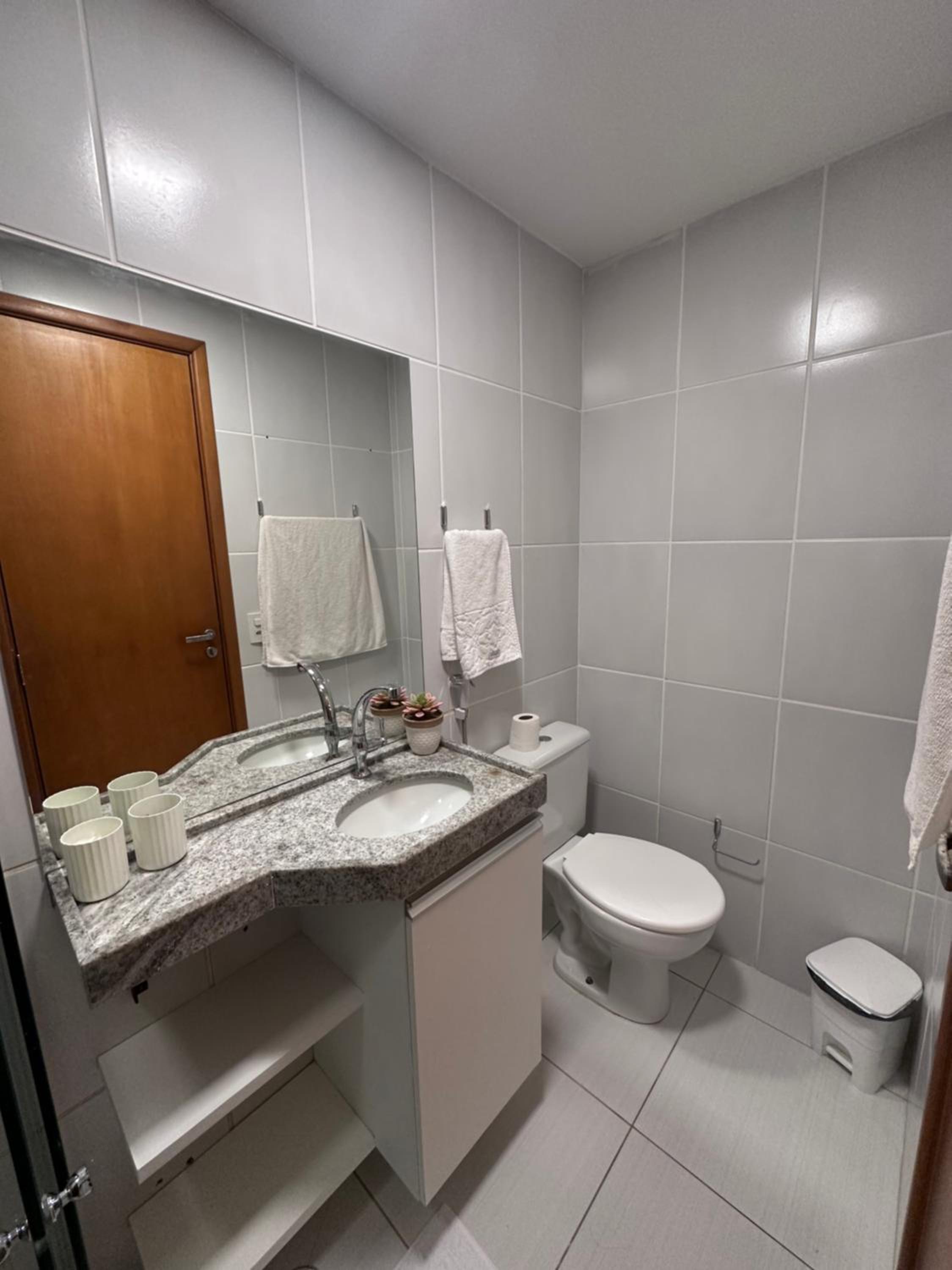 Flat - Boa Viagem para até 5 pessoas, andar ALTO vista Mar, Piscina, Wifi 500Mbps,