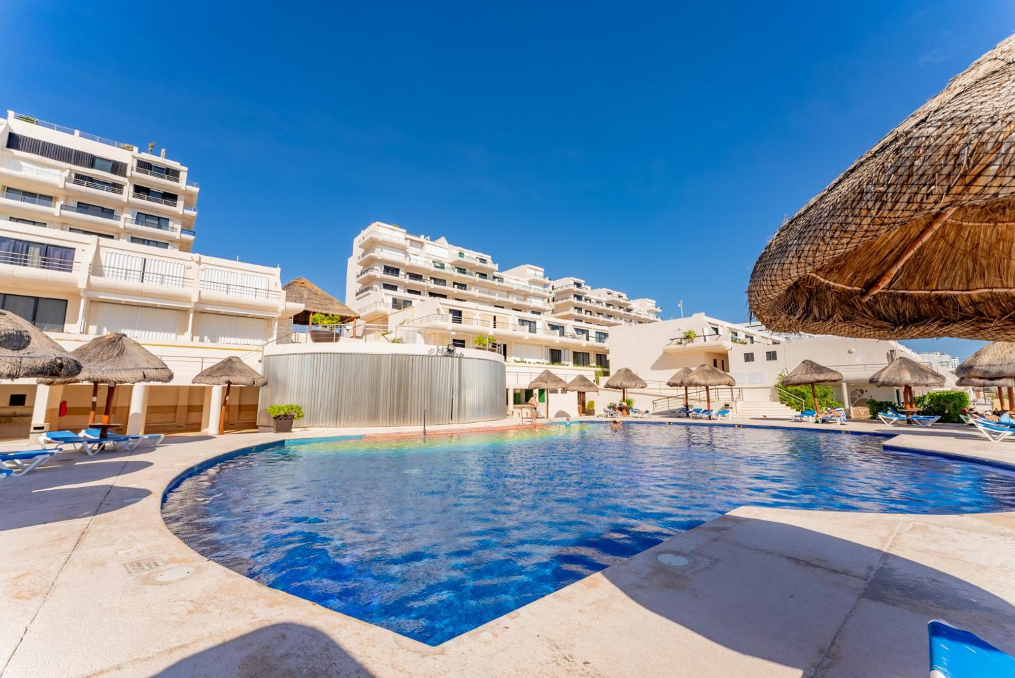 Amazing Caribbean Ocean view at Villas Marlin in Cancun