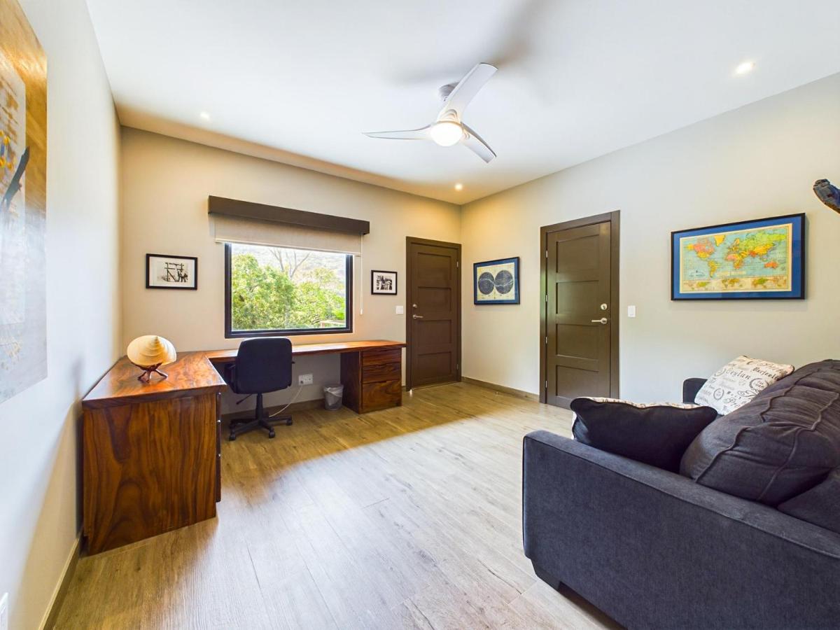 Dos Rios 70- 6 BR home on 1-2 acre