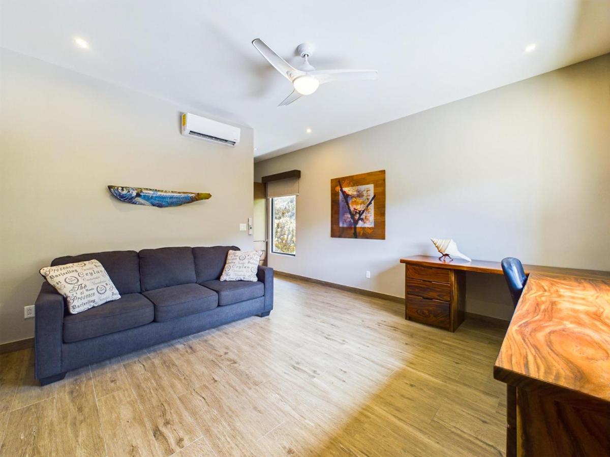 Dos Rios 70- 6 BR home on 1-2 acre