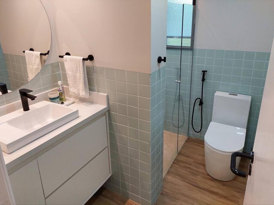 Apartamento amplo frente mar