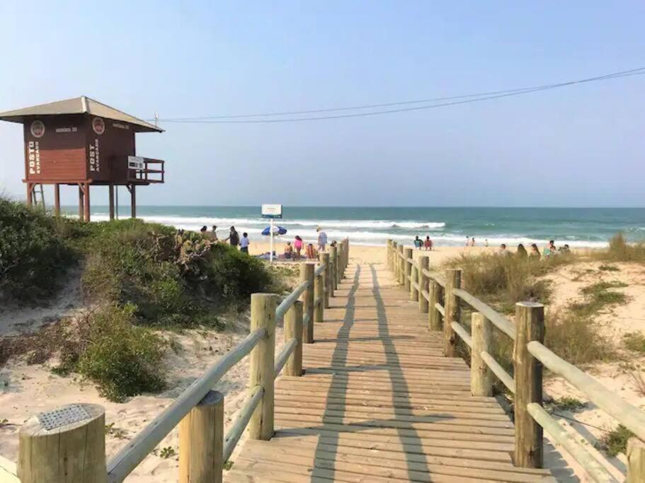 Apartamento amplo frente mar