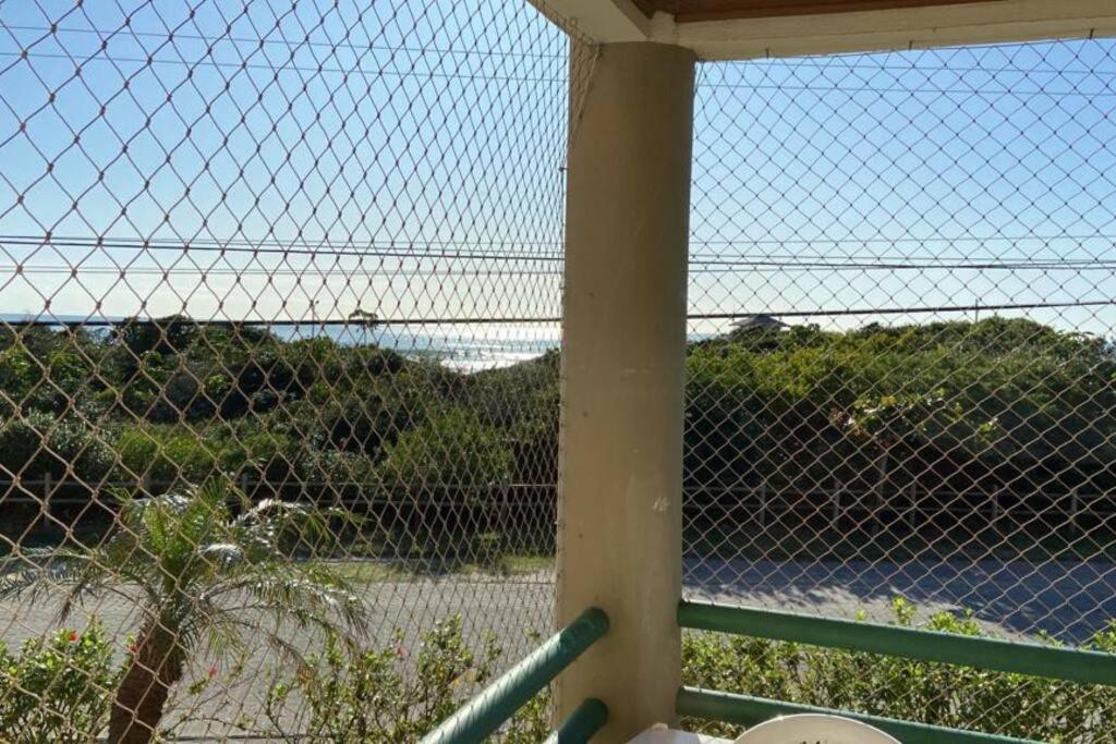 Apartamento amplo frente mar
