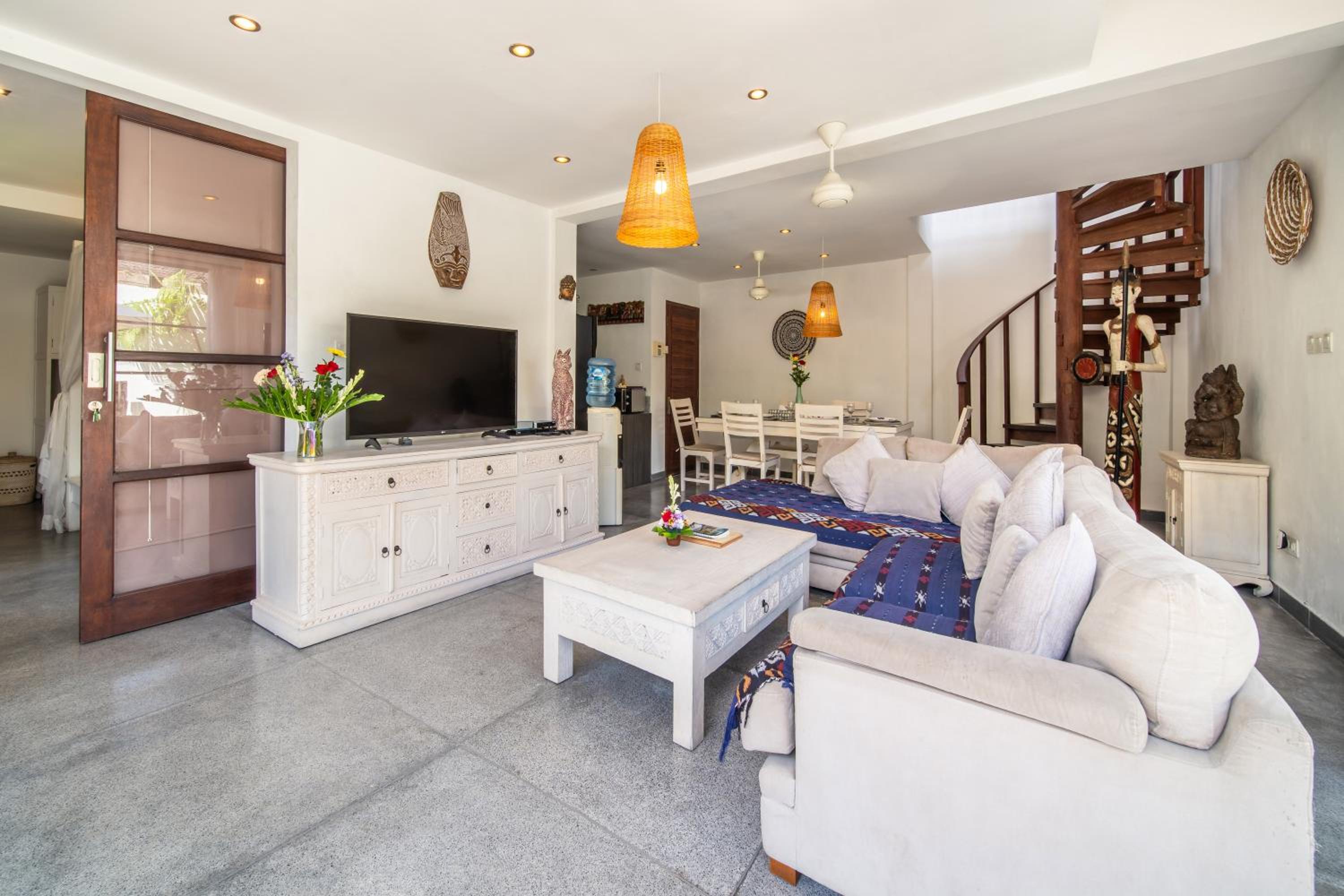 Villa Bewa by Villa Finder
