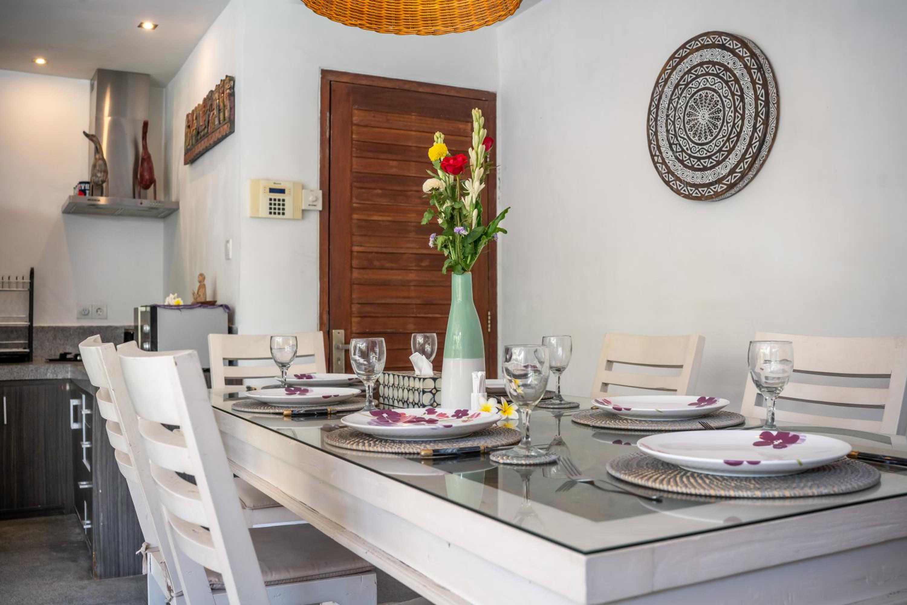 Villa Bewa by Villa Finder