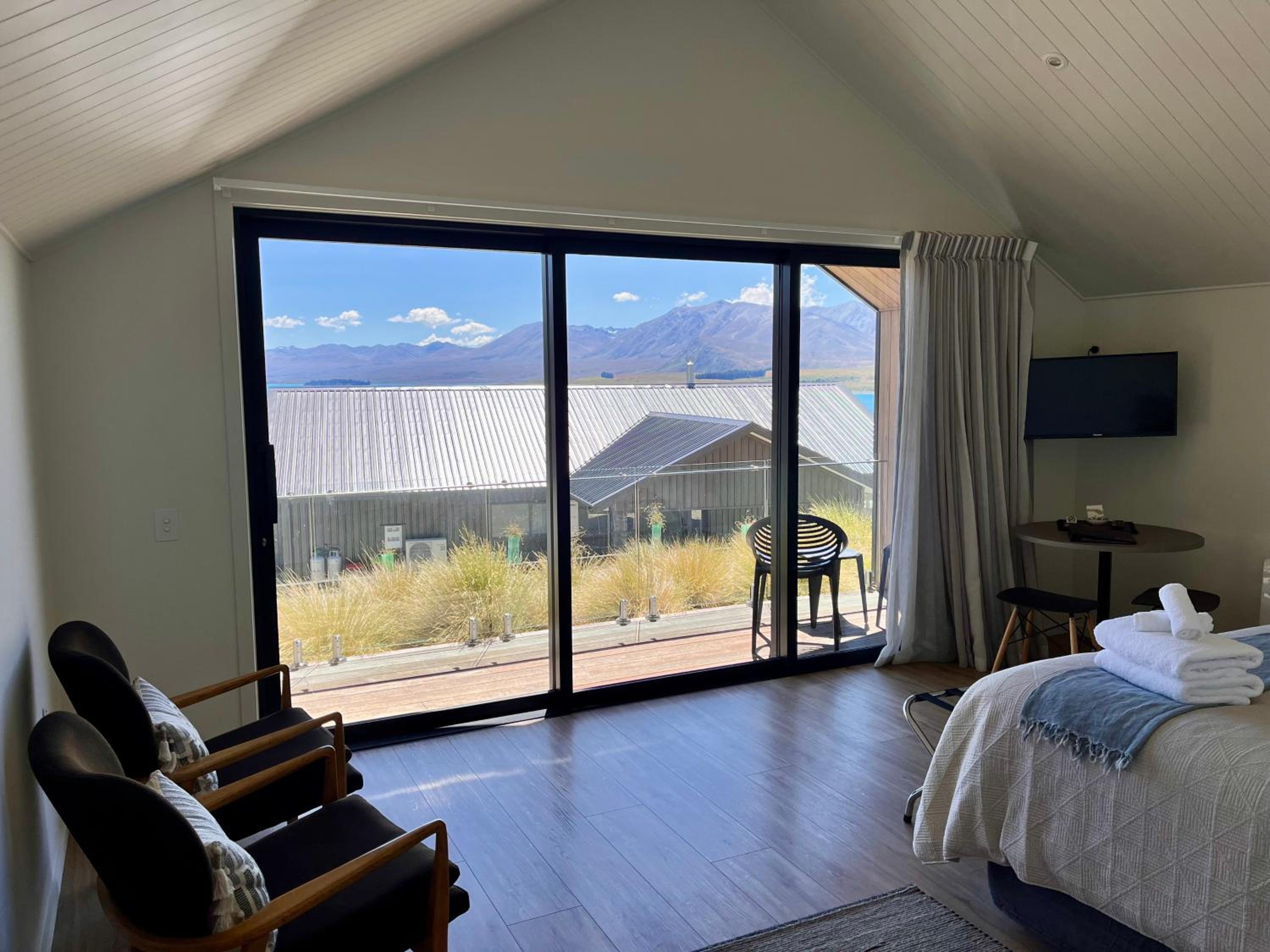 The Quarters Unit 2 - Lake Tekapo view 2