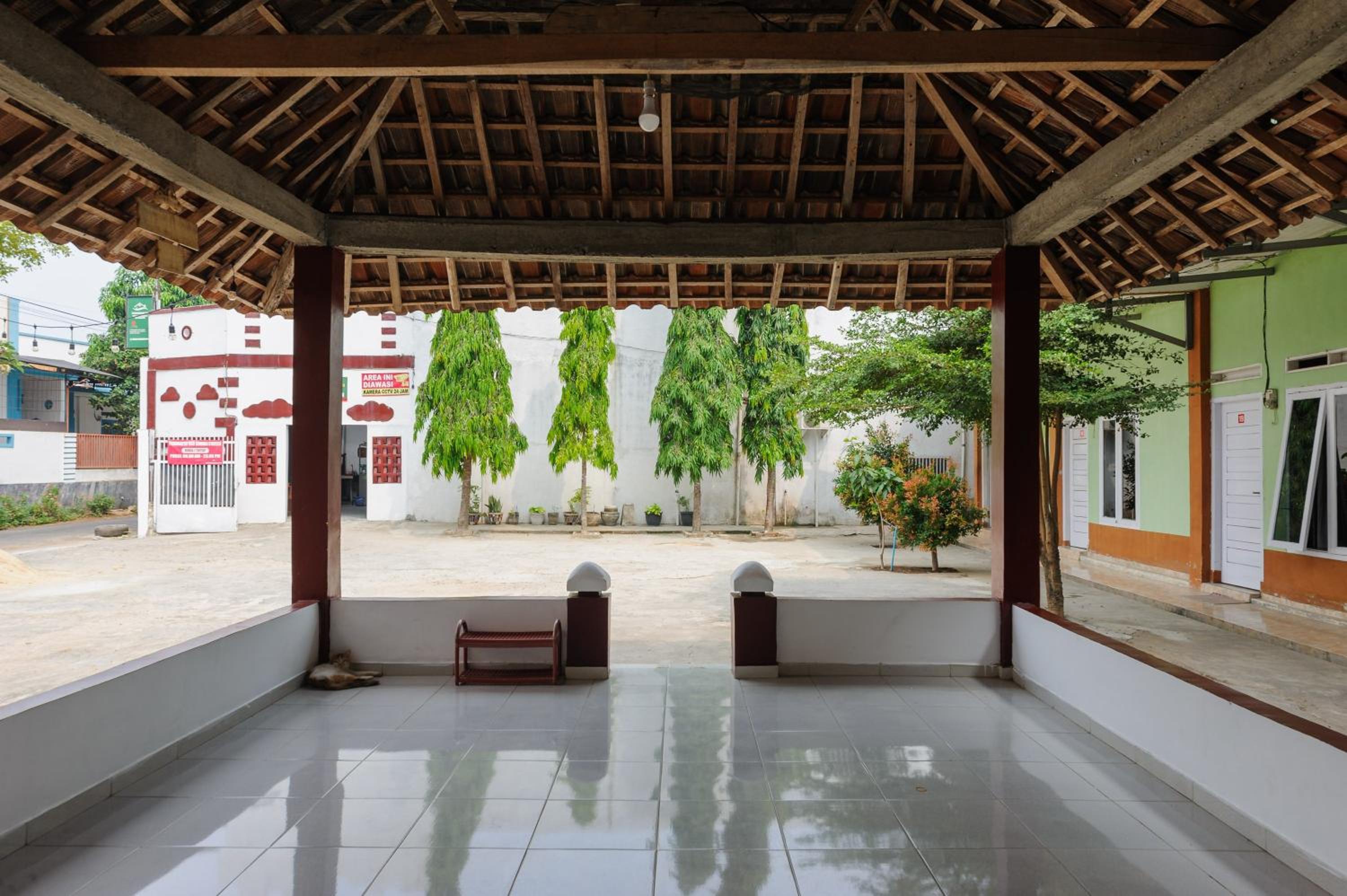 RedDoorz near UBL Lampung