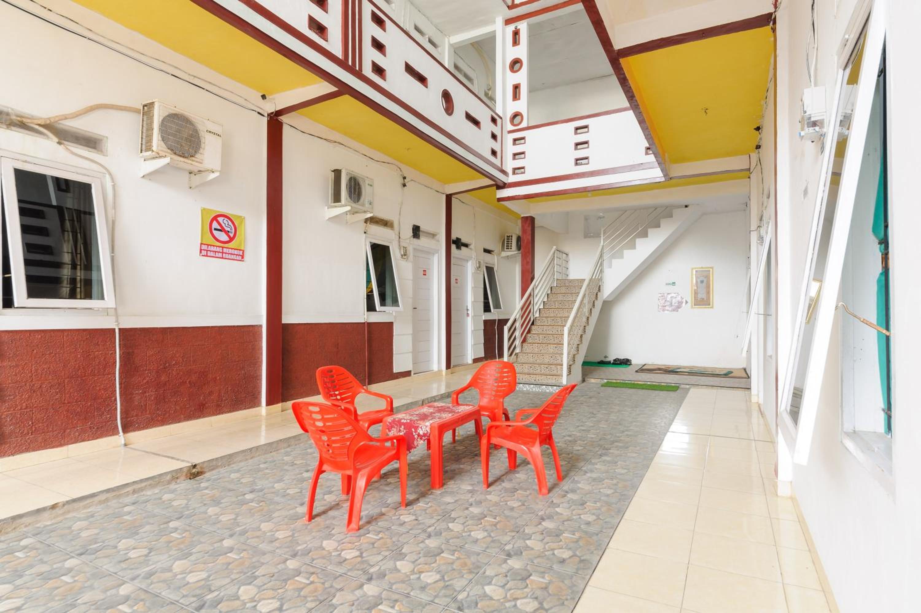 RedDoorz near UBL Lampung