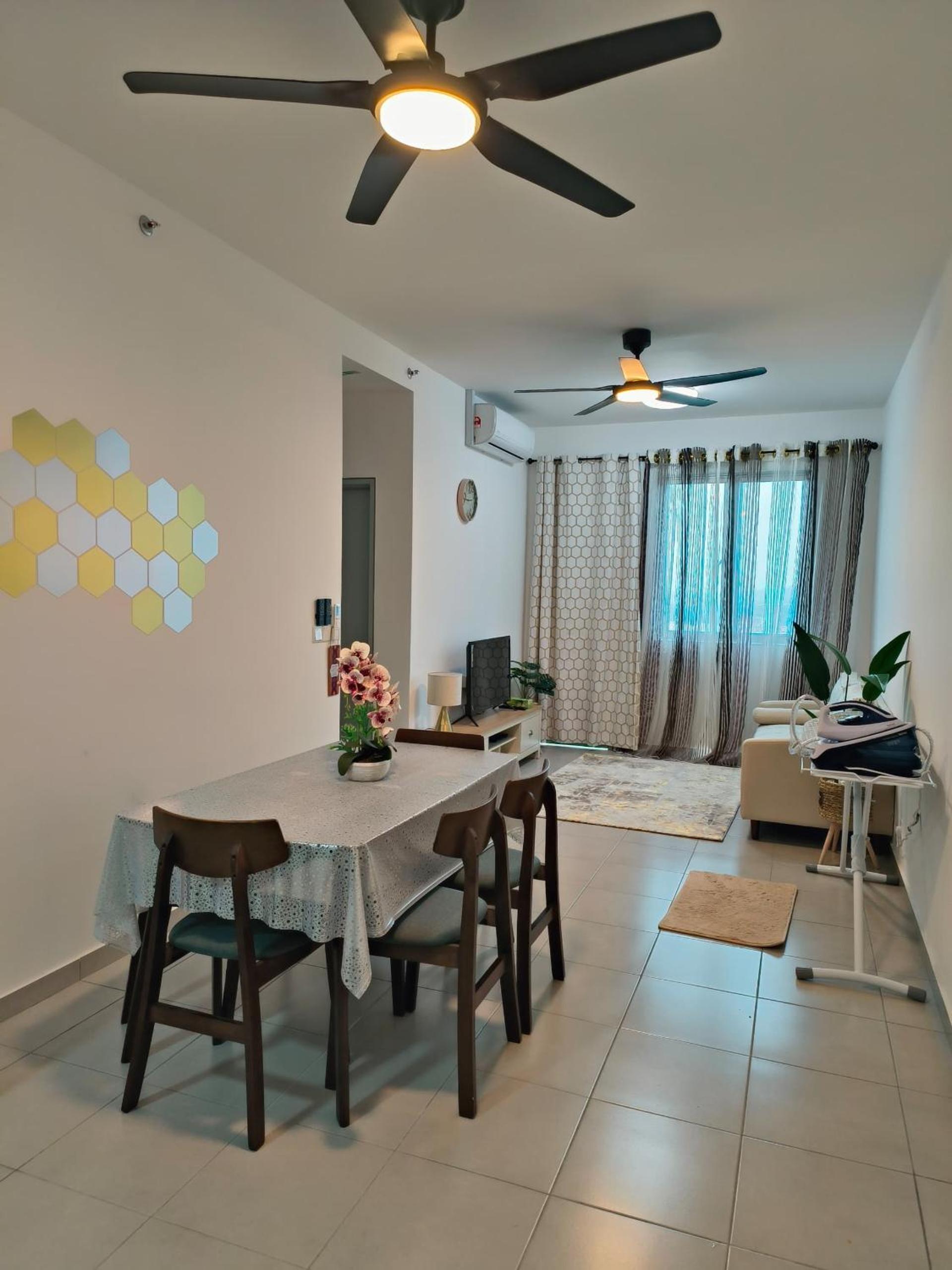 NI TS HOMESTAY KLIA SEPANG