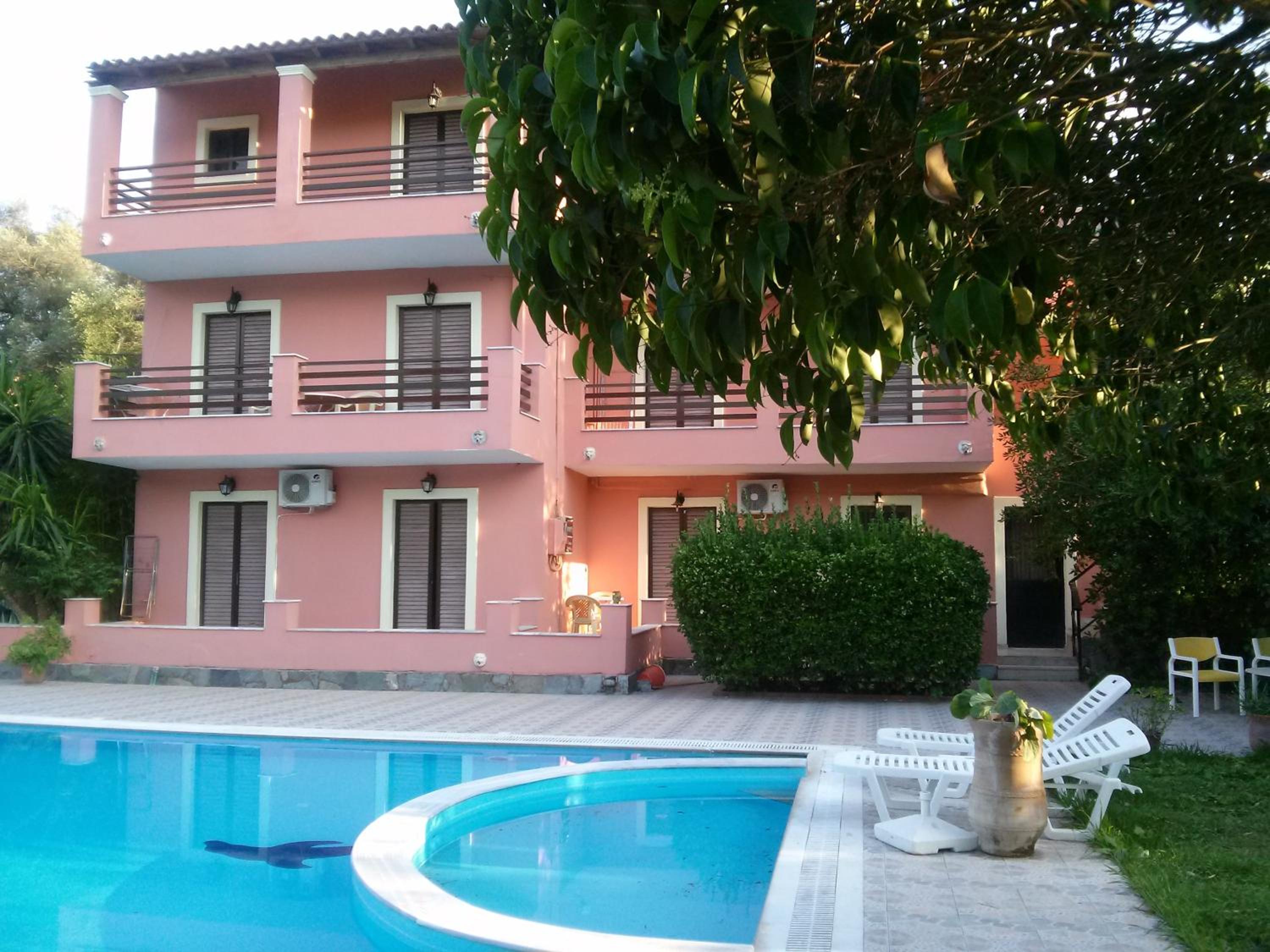 Stathis Apartments