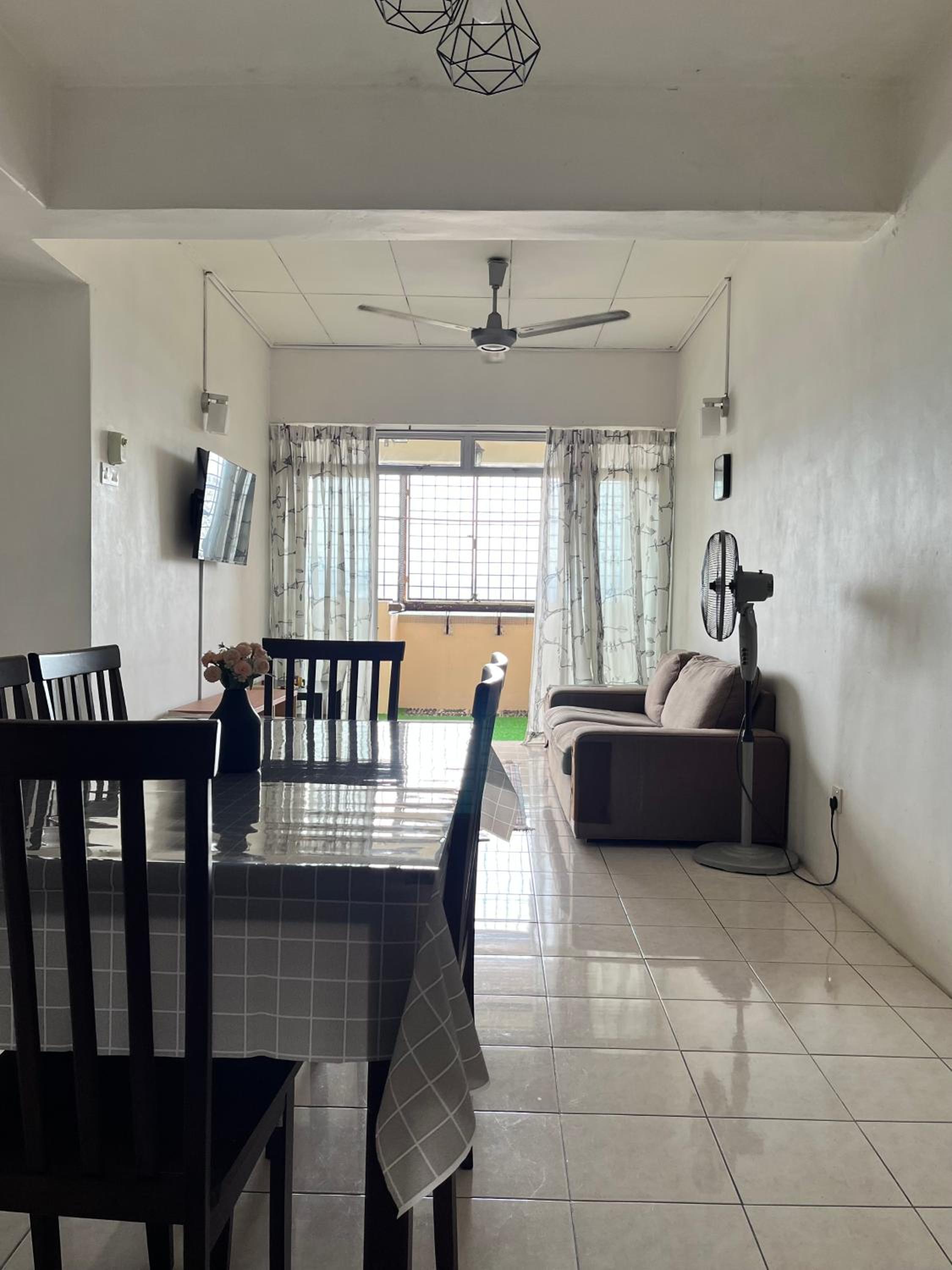 Homestay Vista3A at Vista Seri Putra photo 2
