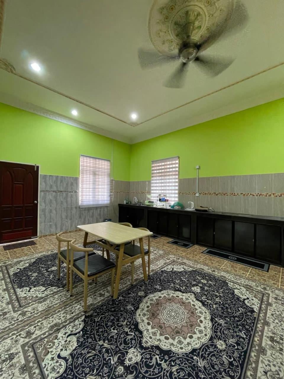 HOMESTAY Teratak Besut (HA)