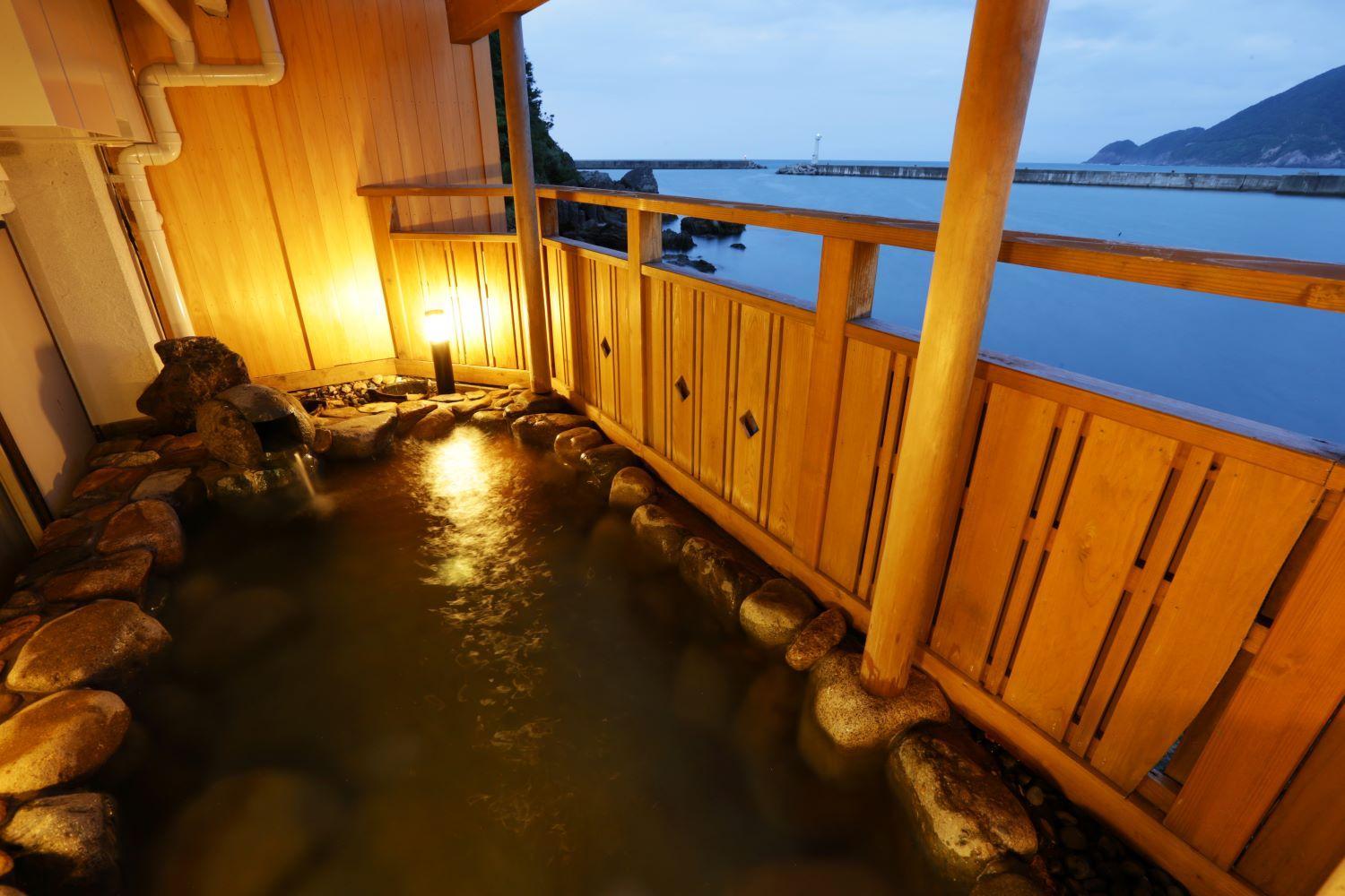 Okukinosaki Seaside Hotel