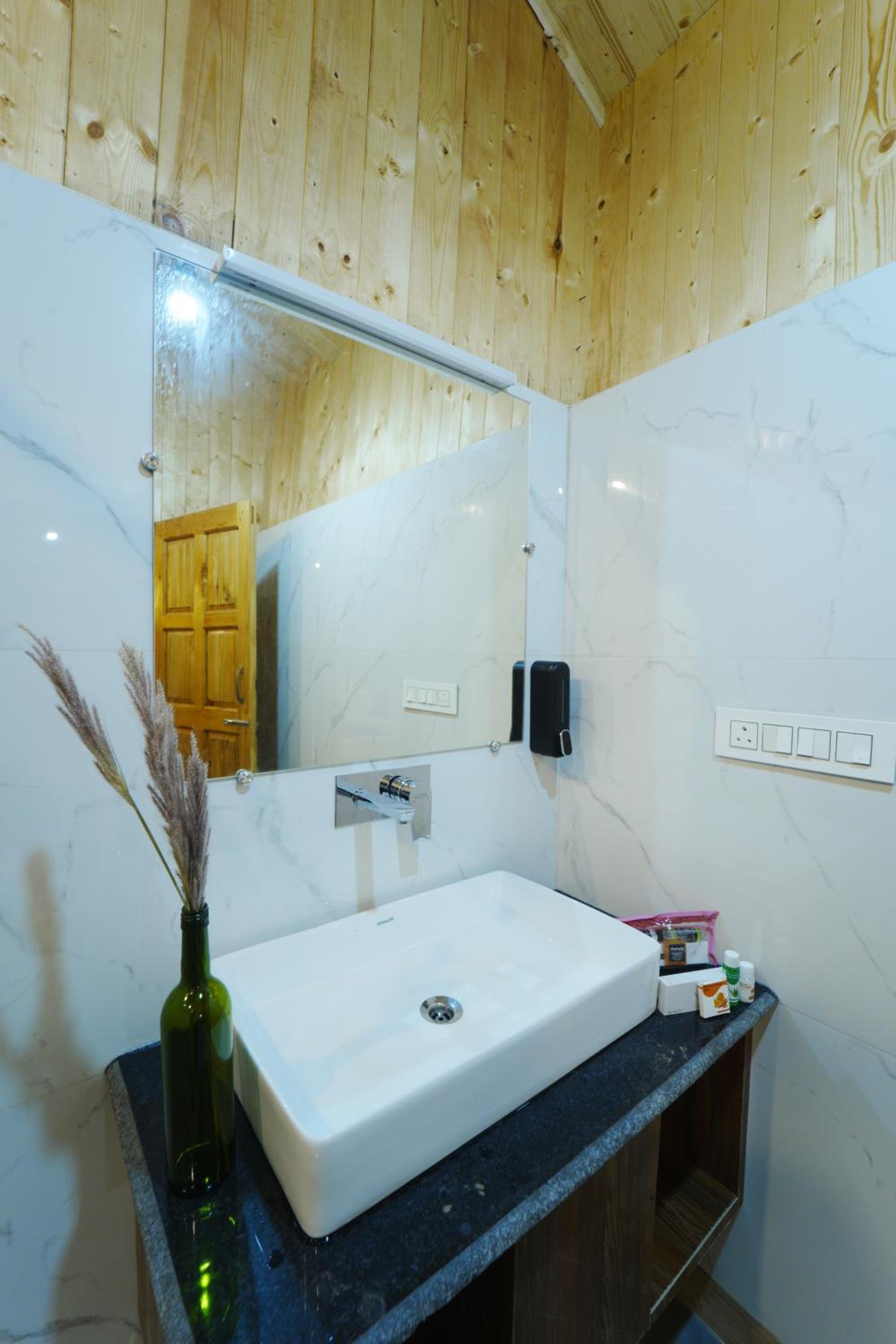 Tree house Latos Tandi view 5