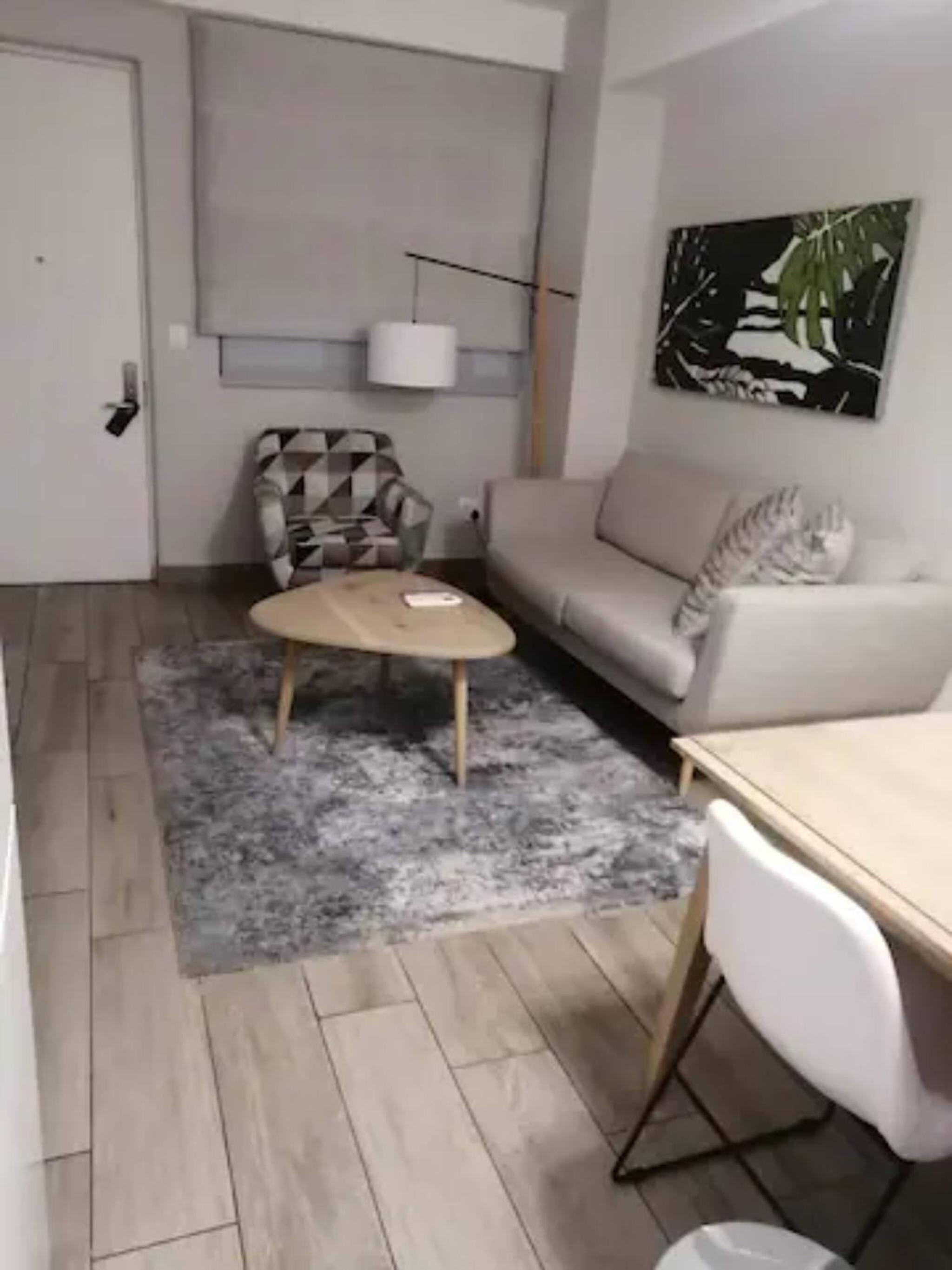 Luxuryself Catering 1 Bed Apart