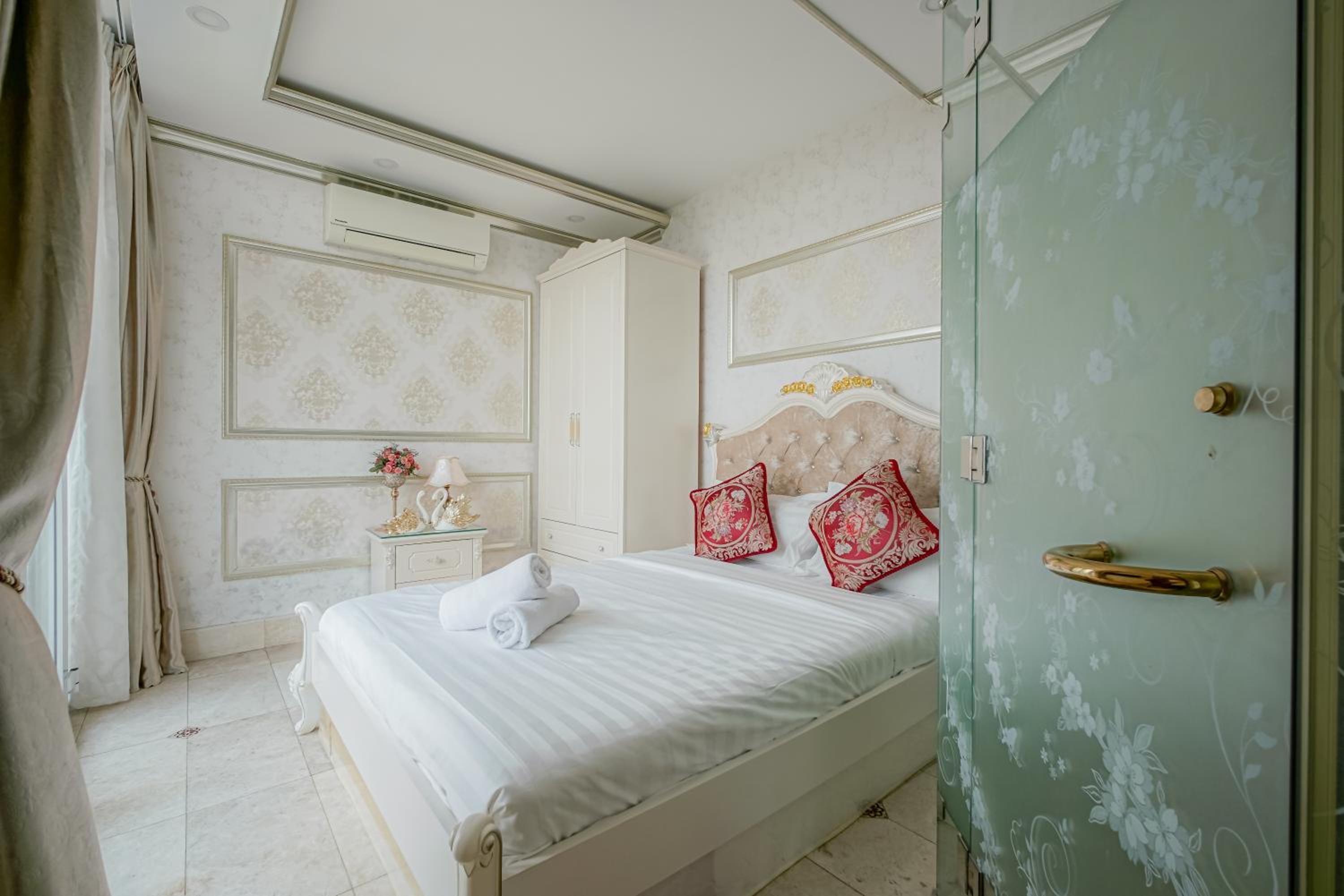 Ben Thanh - Luxury Serviced Apartments
