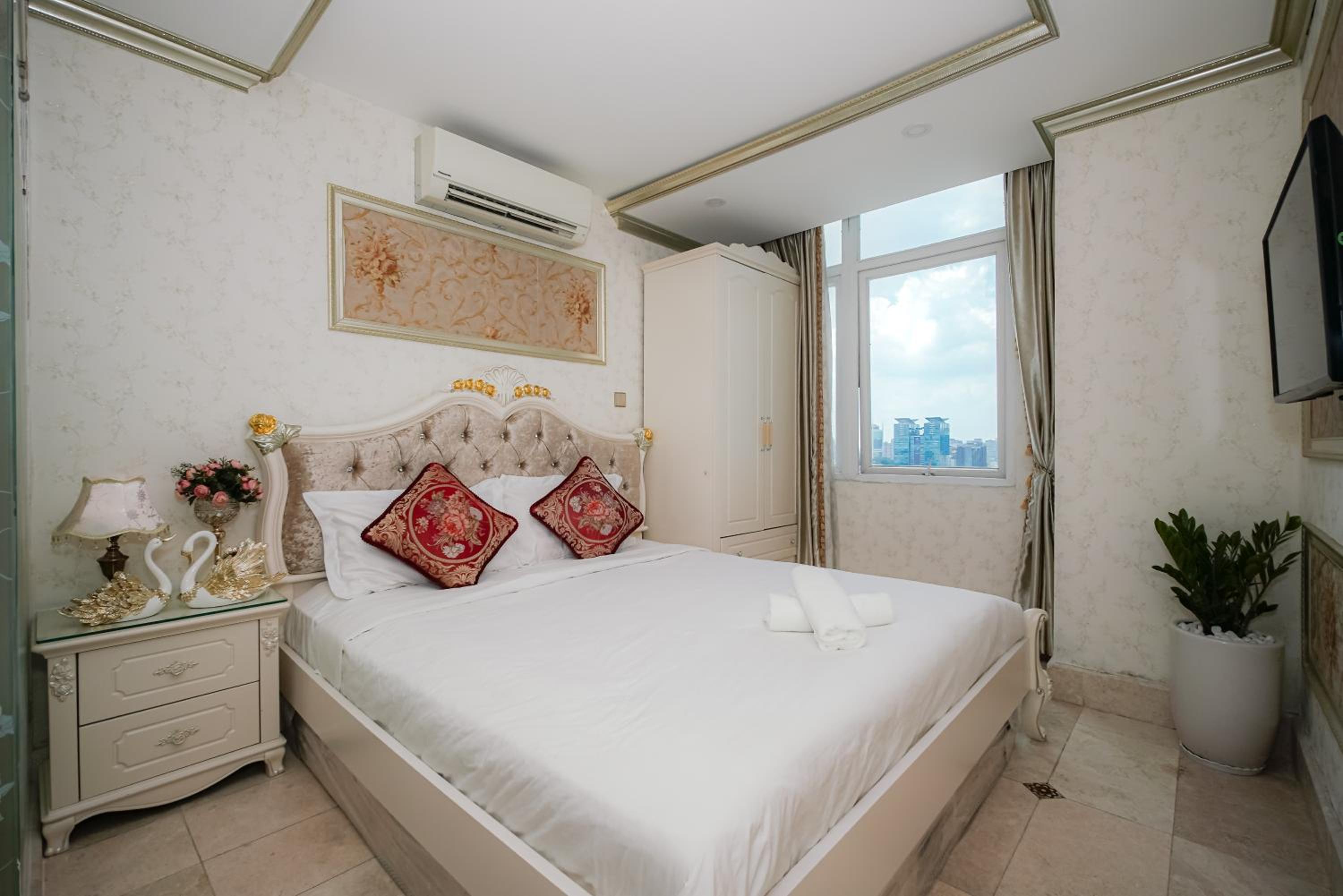 Ben Thanh - Luxury Serviced Apartments