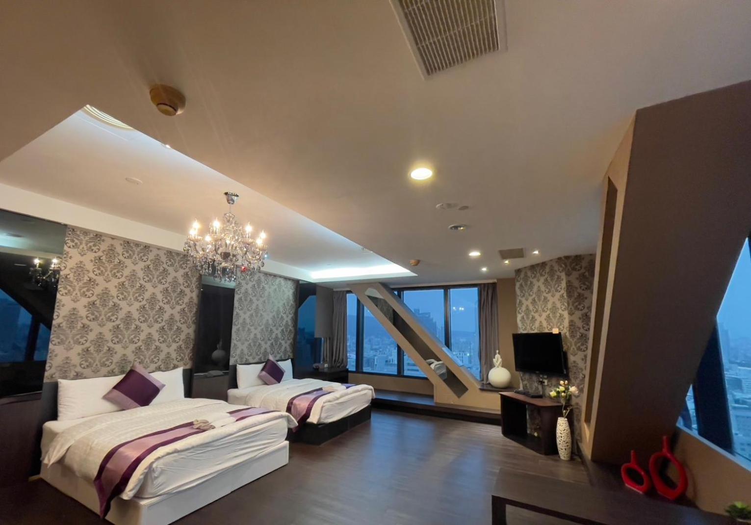 85雲海精品旅館
