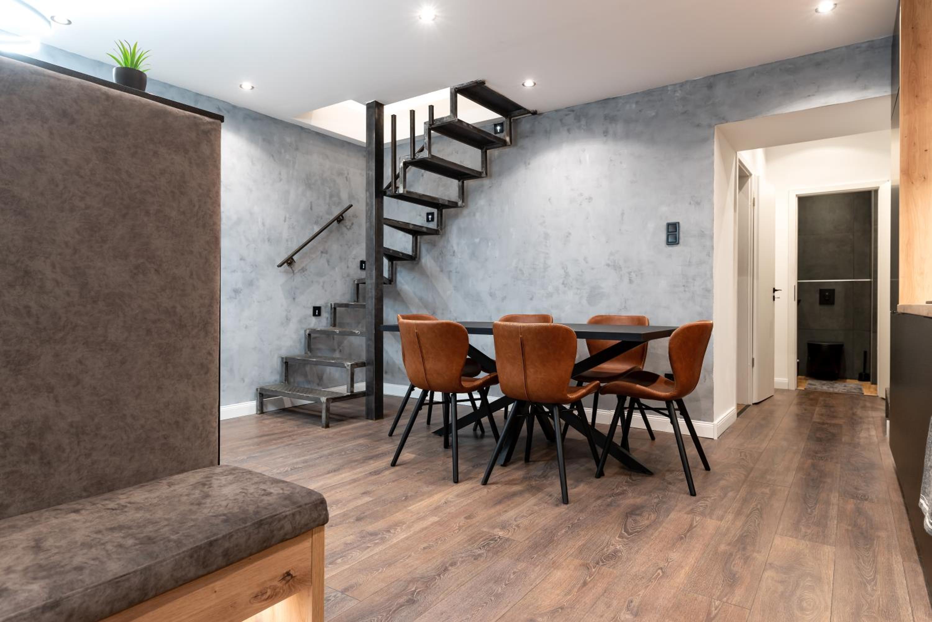 Downtown Luxury by Stlcz with 2 bathrooms view 5