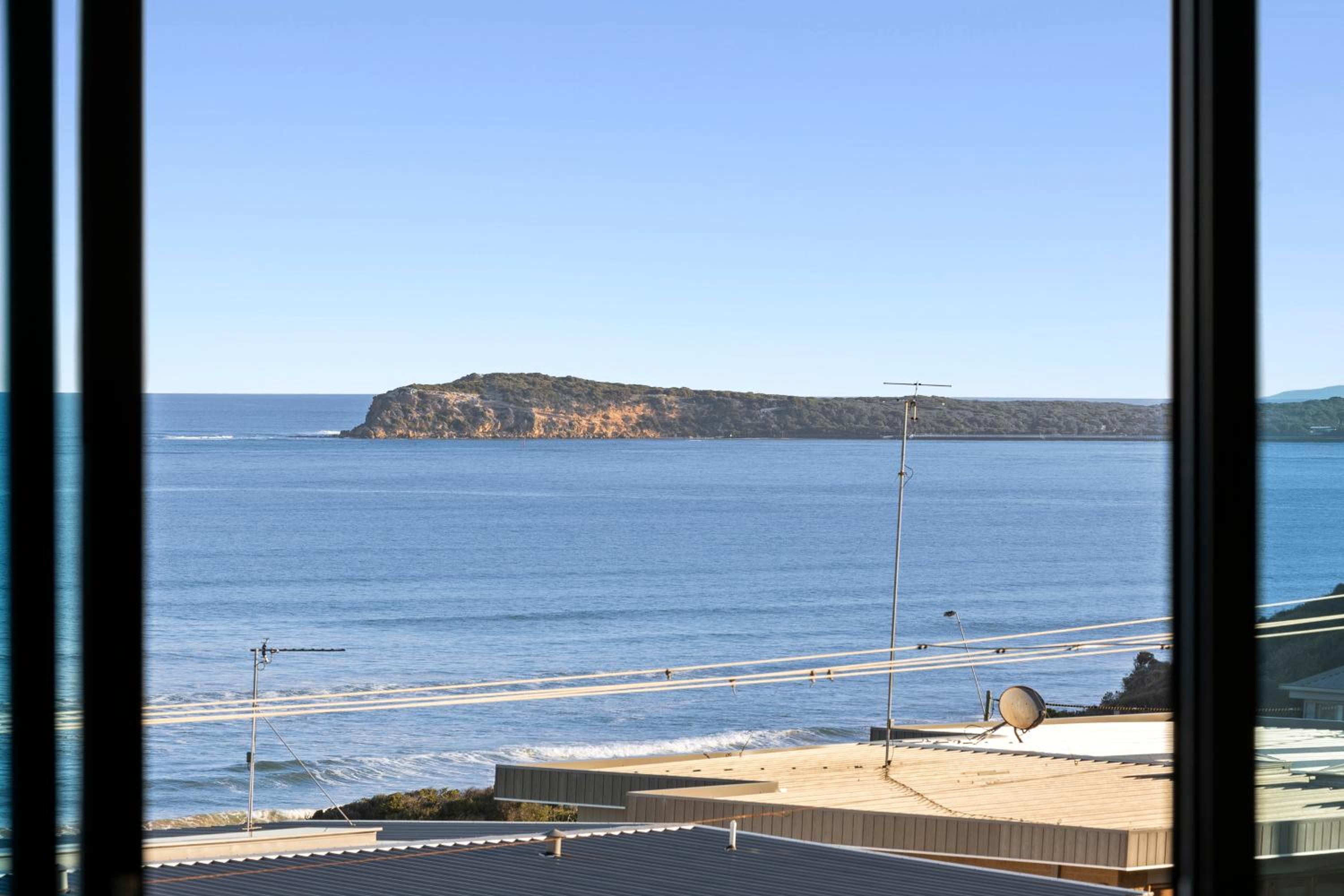 Orton Oceanview Luxury Retreat