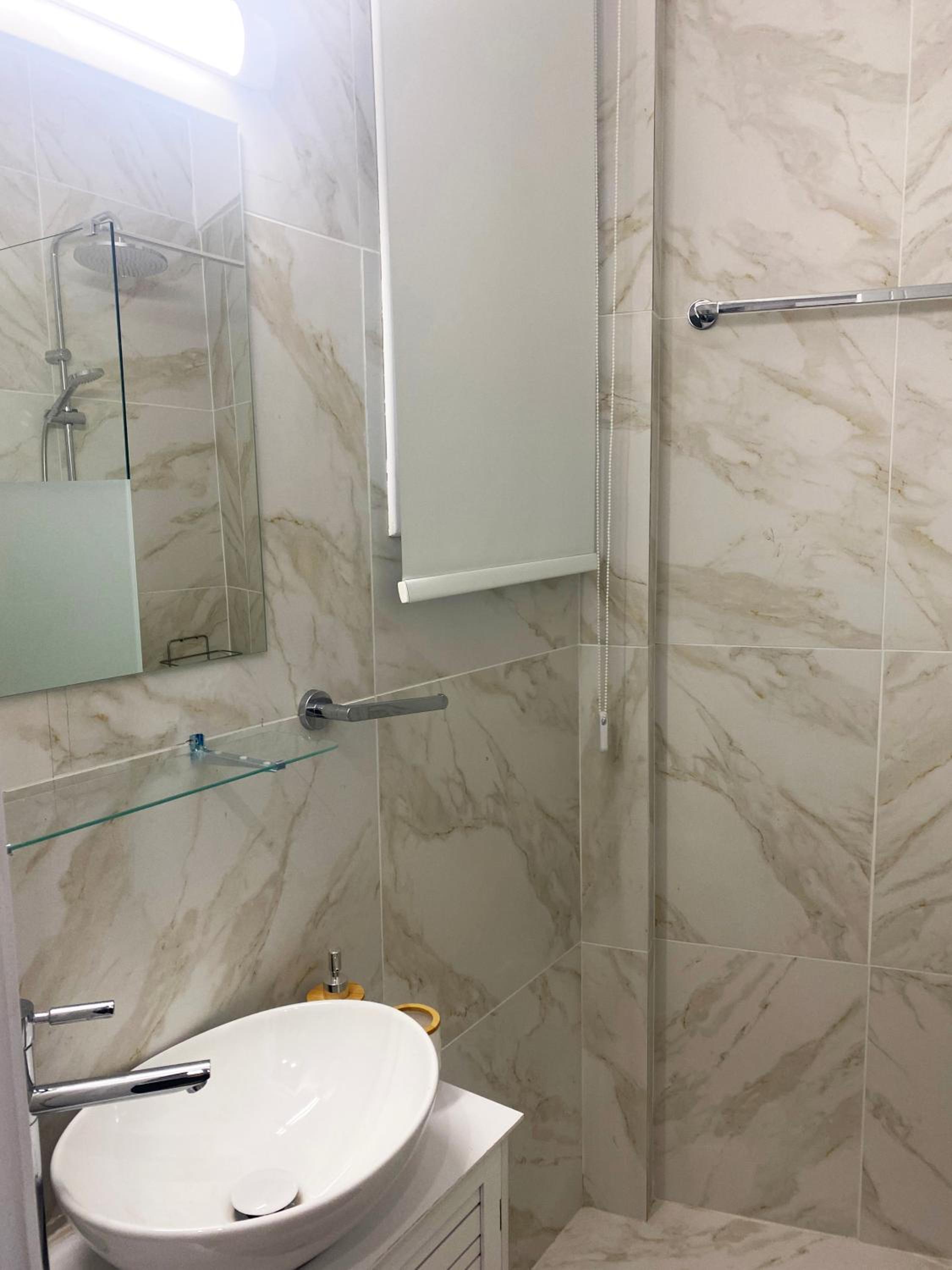 Luxury City Retreat- 2-Bedroom, 2-Bath Apartment