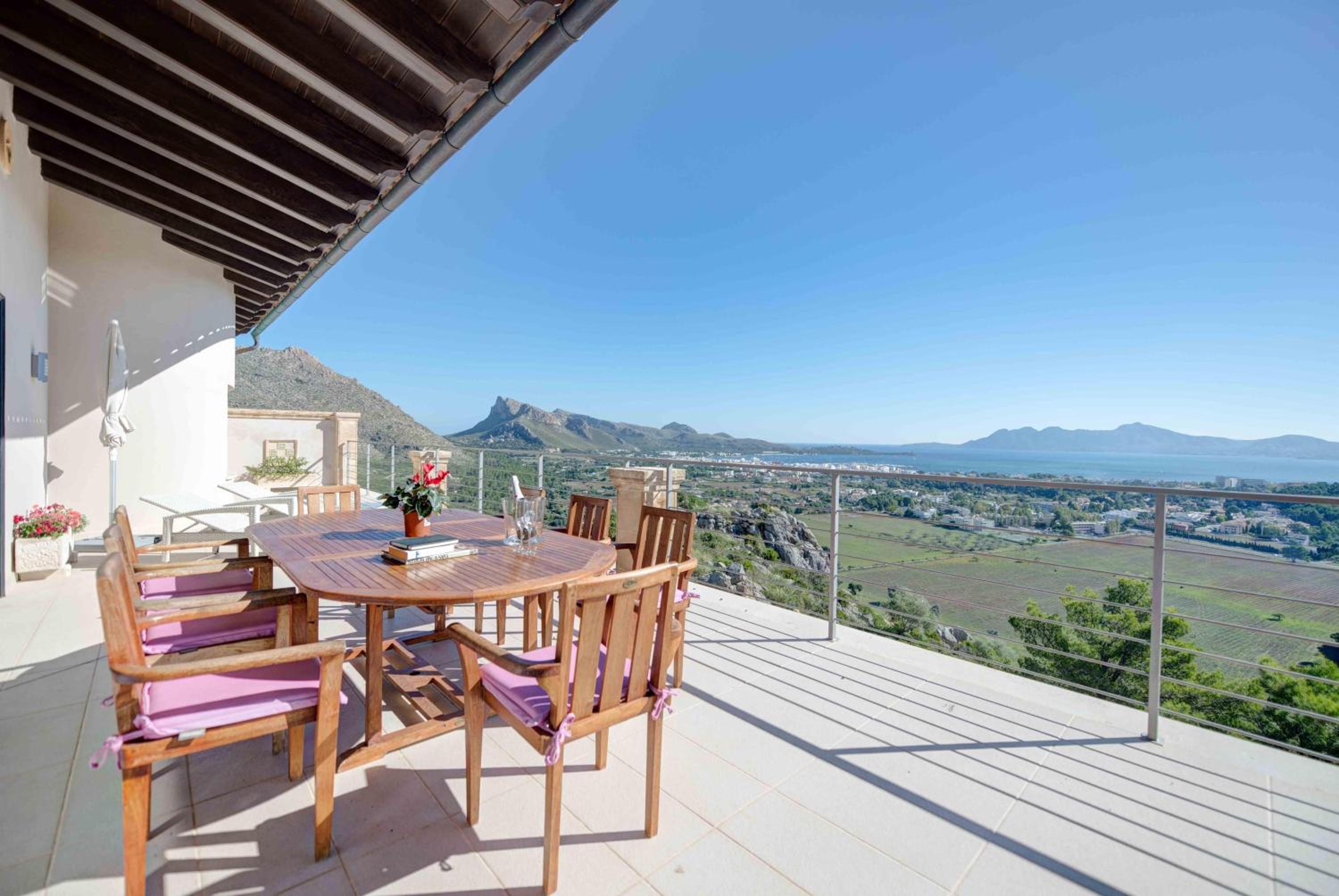 Exclusiva villa en Pollensa con vistas al mar