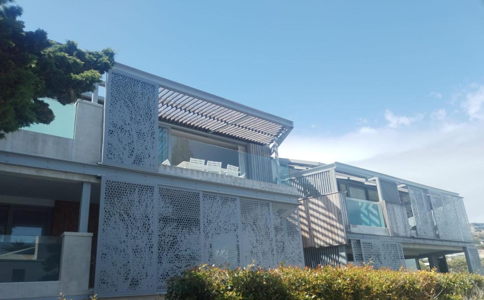 Hotel Ocean View - Image 1